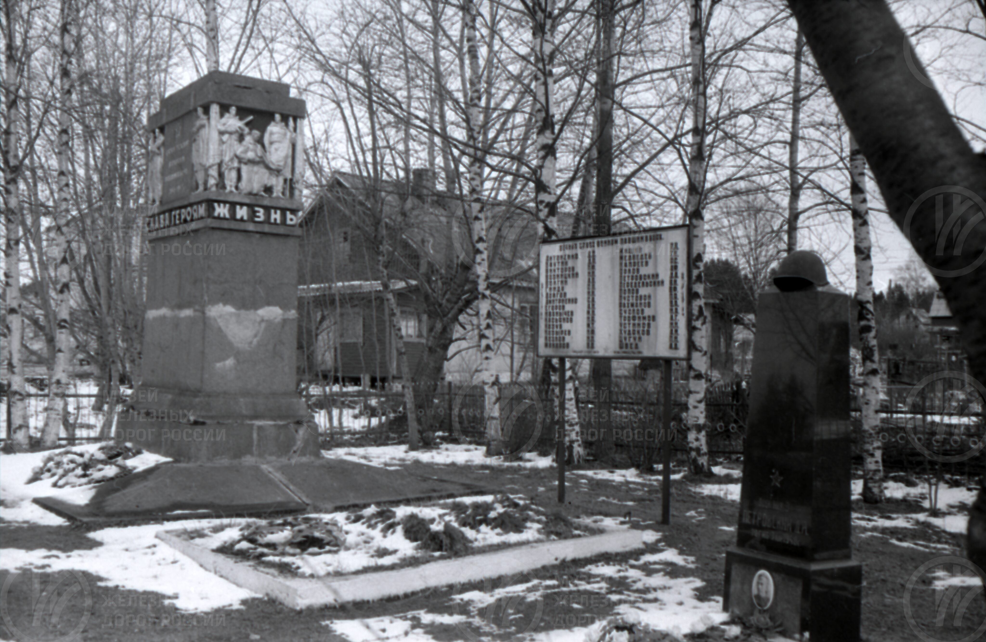 Памятник погибшим в Великой Отечественной войне. Станция Элисенваара, изображение 1