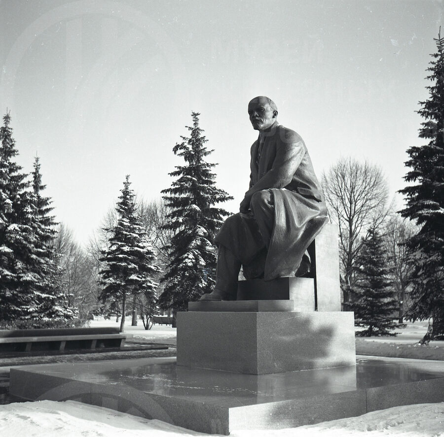 Памятник В.И. Ленину