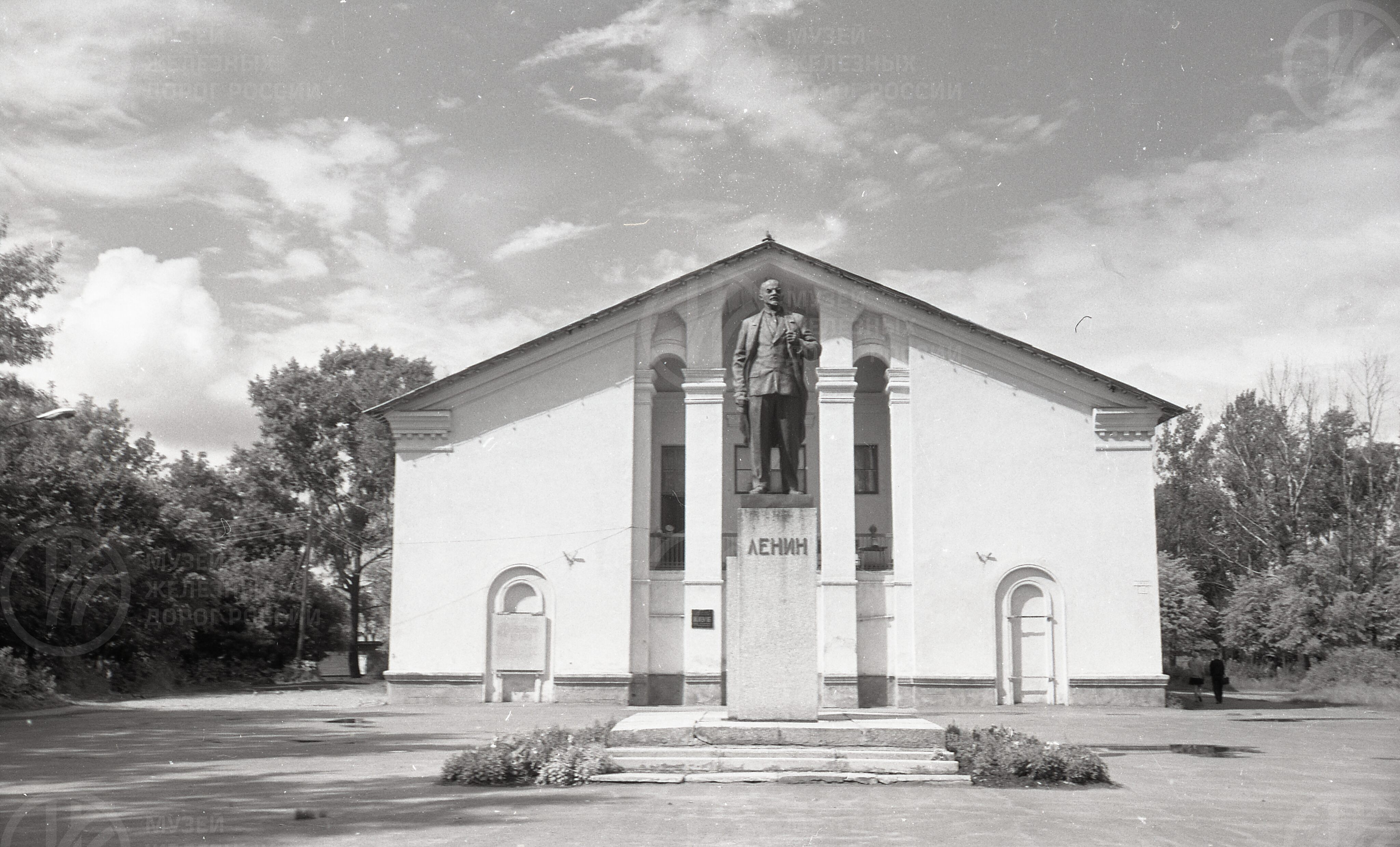 Клуб железнодорожников имени В.В. Воровского. Станция Новосокольники, image 1