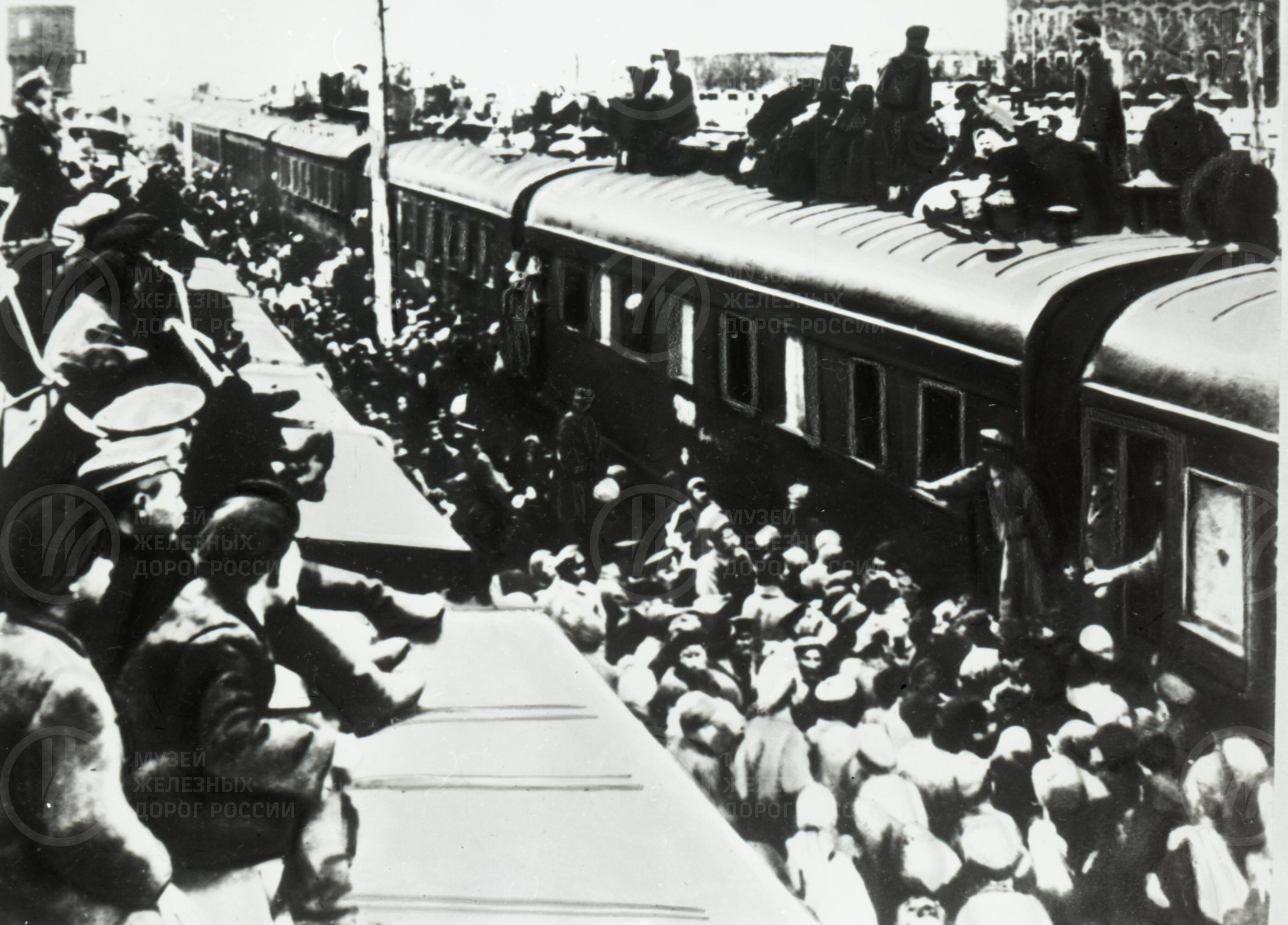 Пассажирский поезд. 1920 г., изображение 1