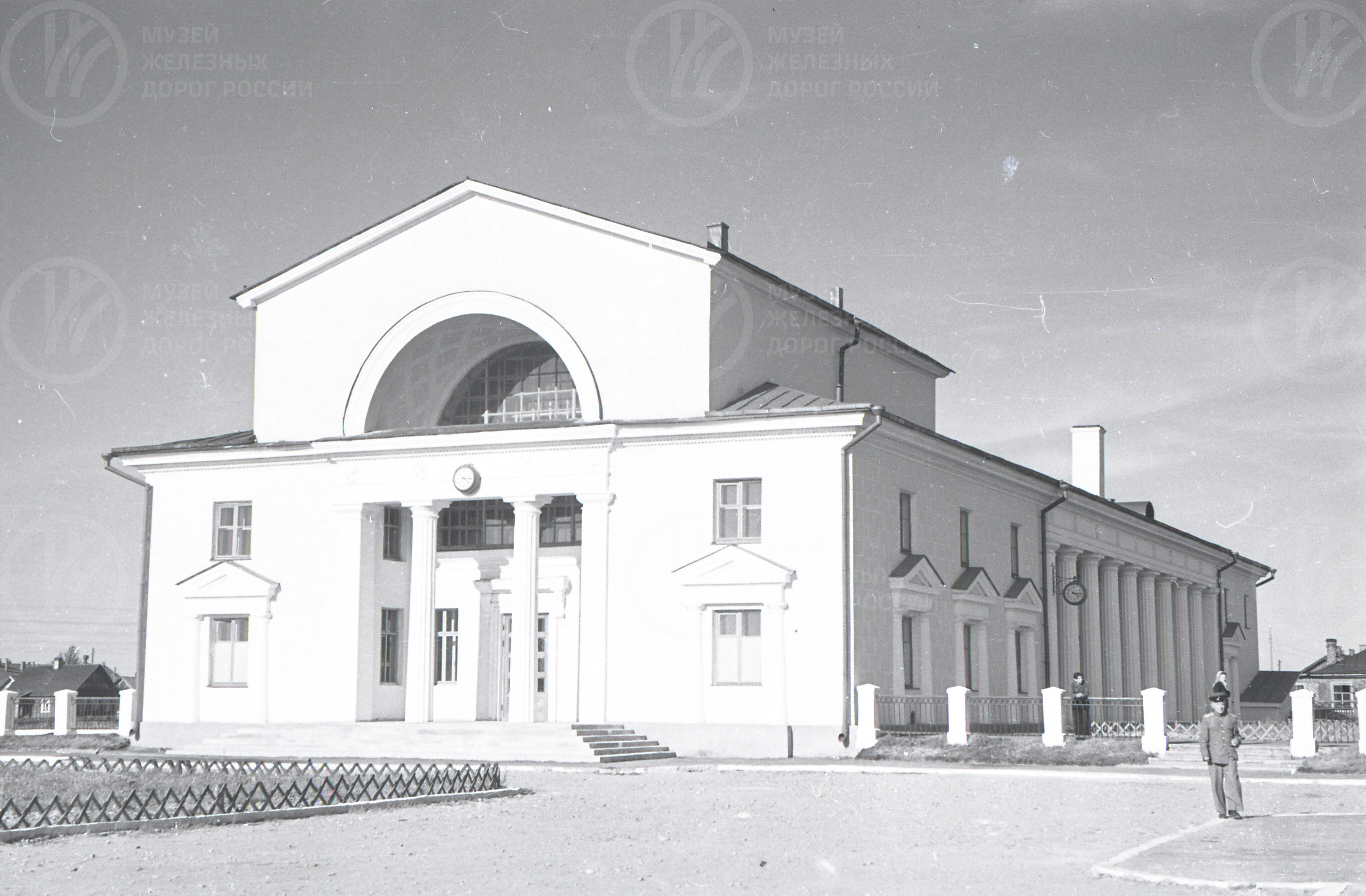 Вокзал станции Старая Русса, image 1