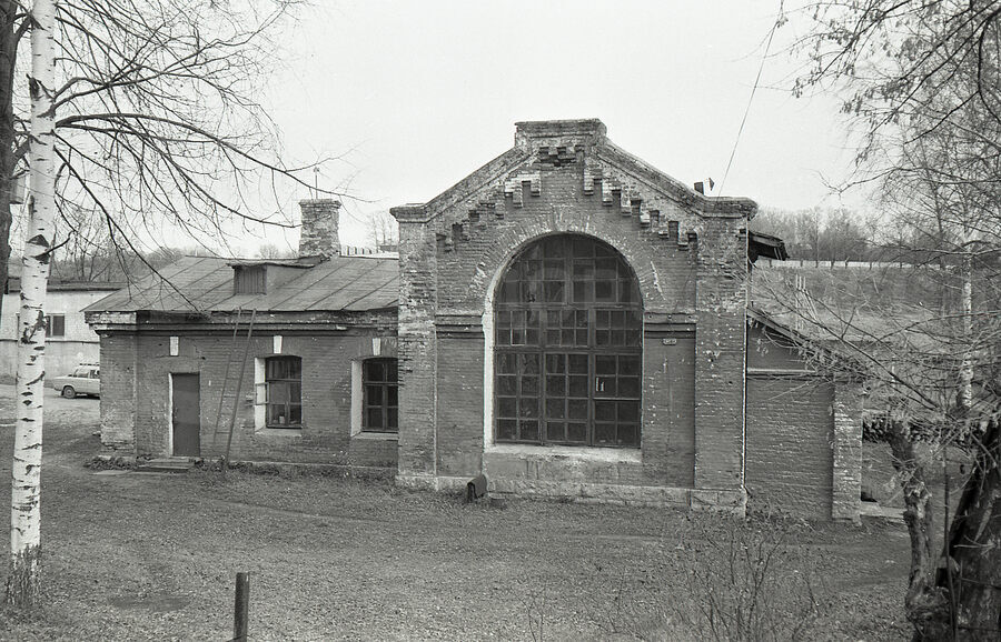 Здание насосной станции № 1. Станция Ржев I. 1989 г.