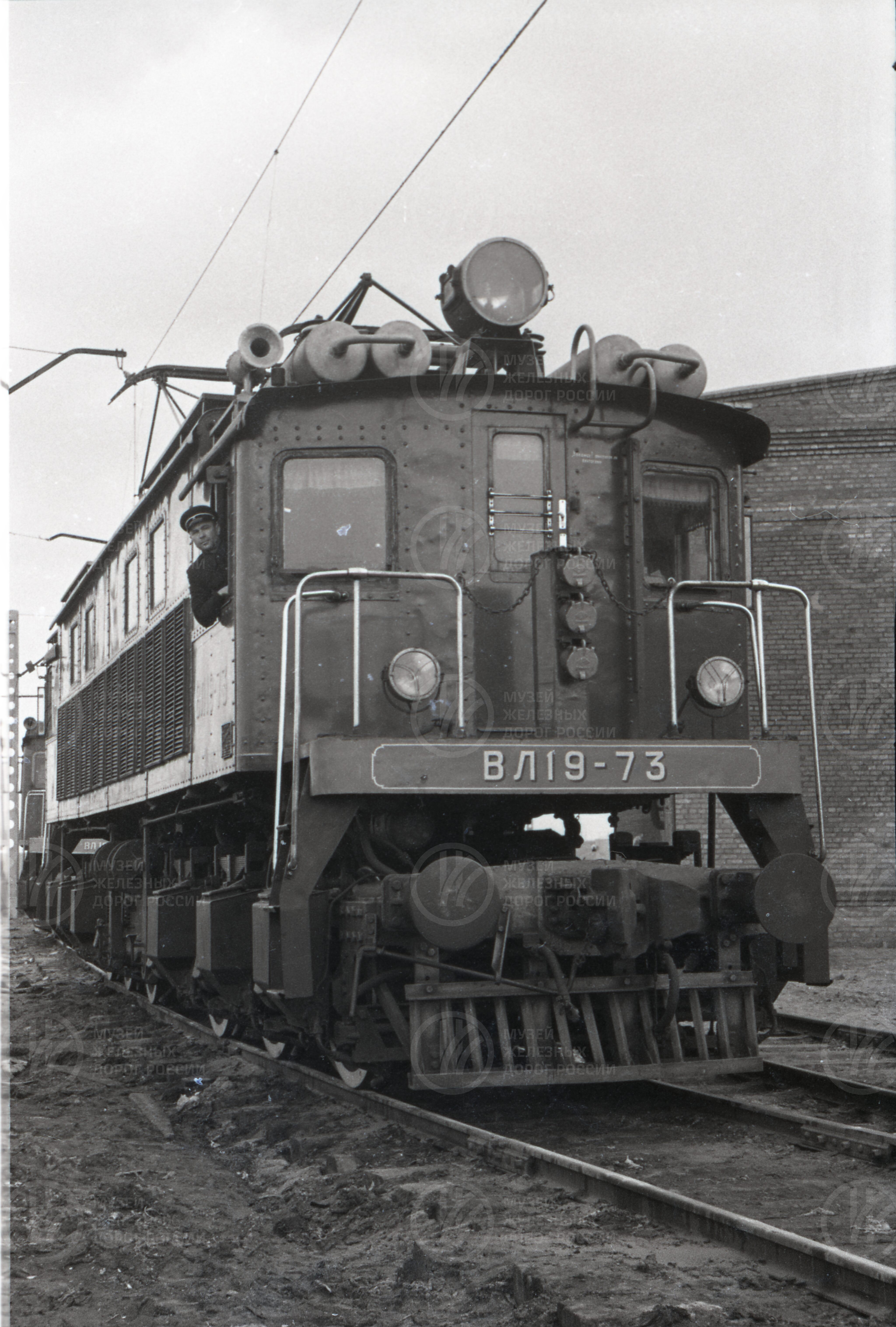 Электровоз ВЛ19-73, изображение 1