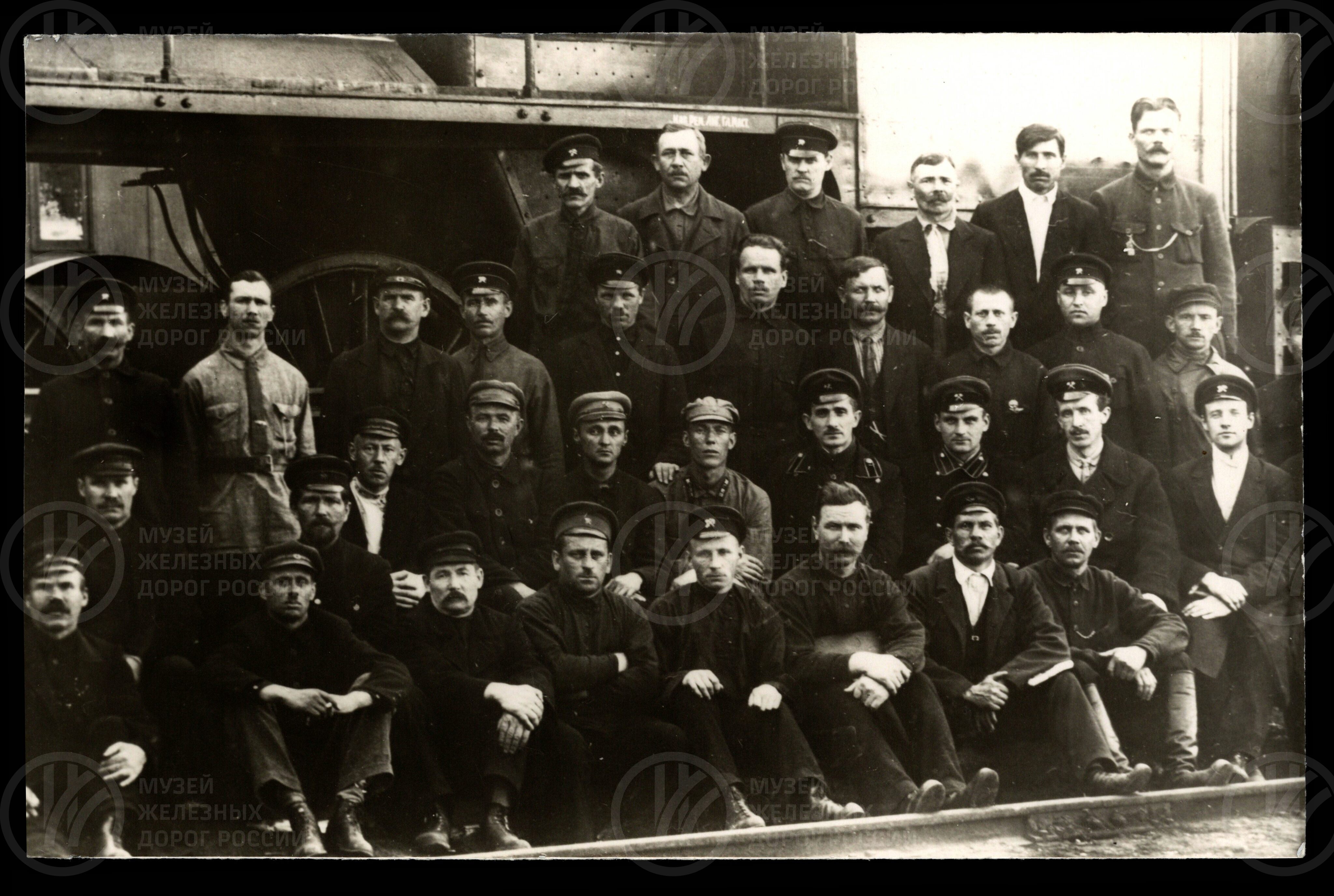Выпускники школы машинистов Северо-Западной железной дороги. 1920-е годы, image 1