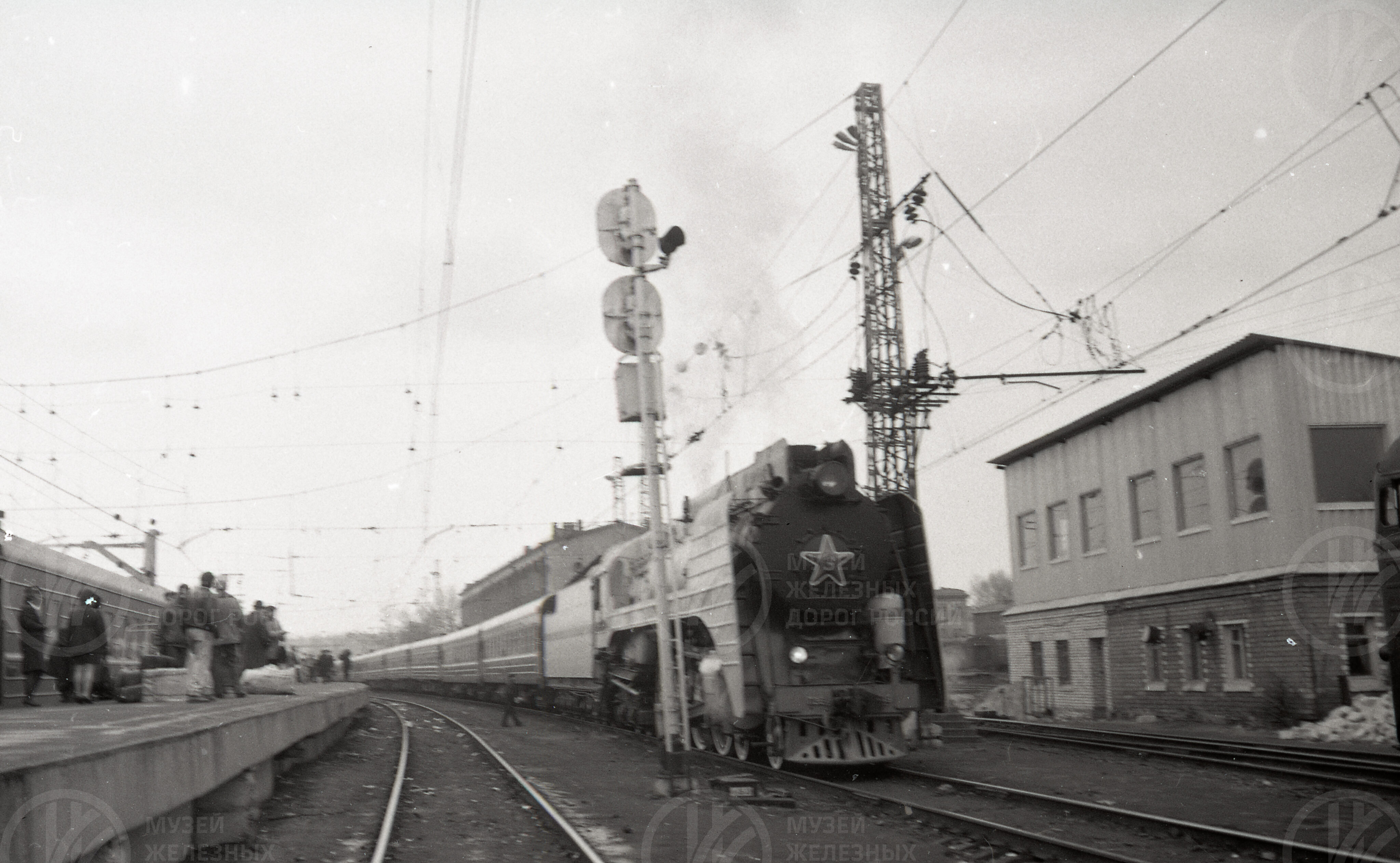Паровоз П36-0249 с туристическим поездом «Русь», изображение 1