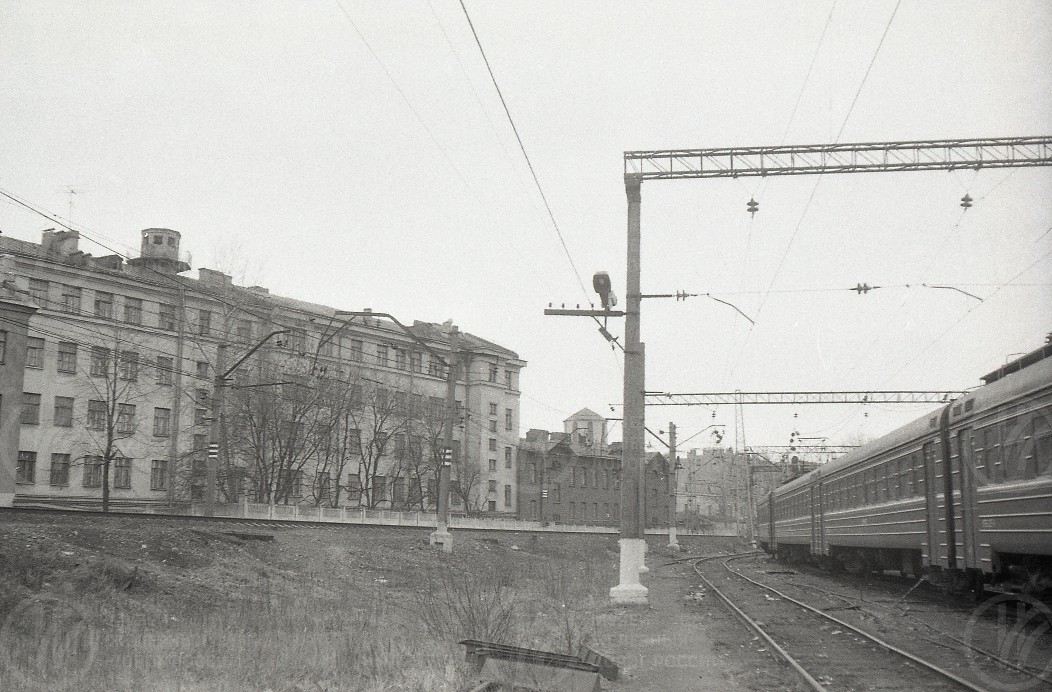 Железнодорожные пути. Московский вокзал. 1993 г., image 3