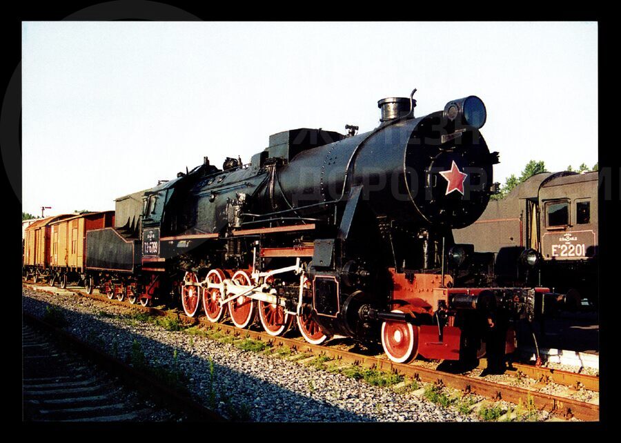 Исторические локомотивы «Паровозы»  2002 г.