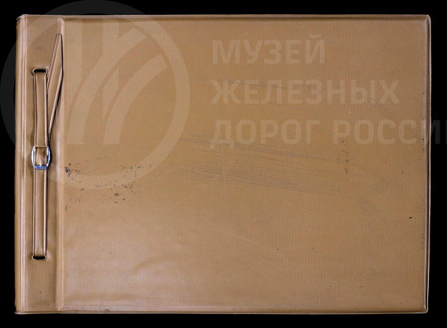 Железнодорожники Октябрьской железной дороги на демонстрации 1 мая. Город Ленинград. 1965 г.