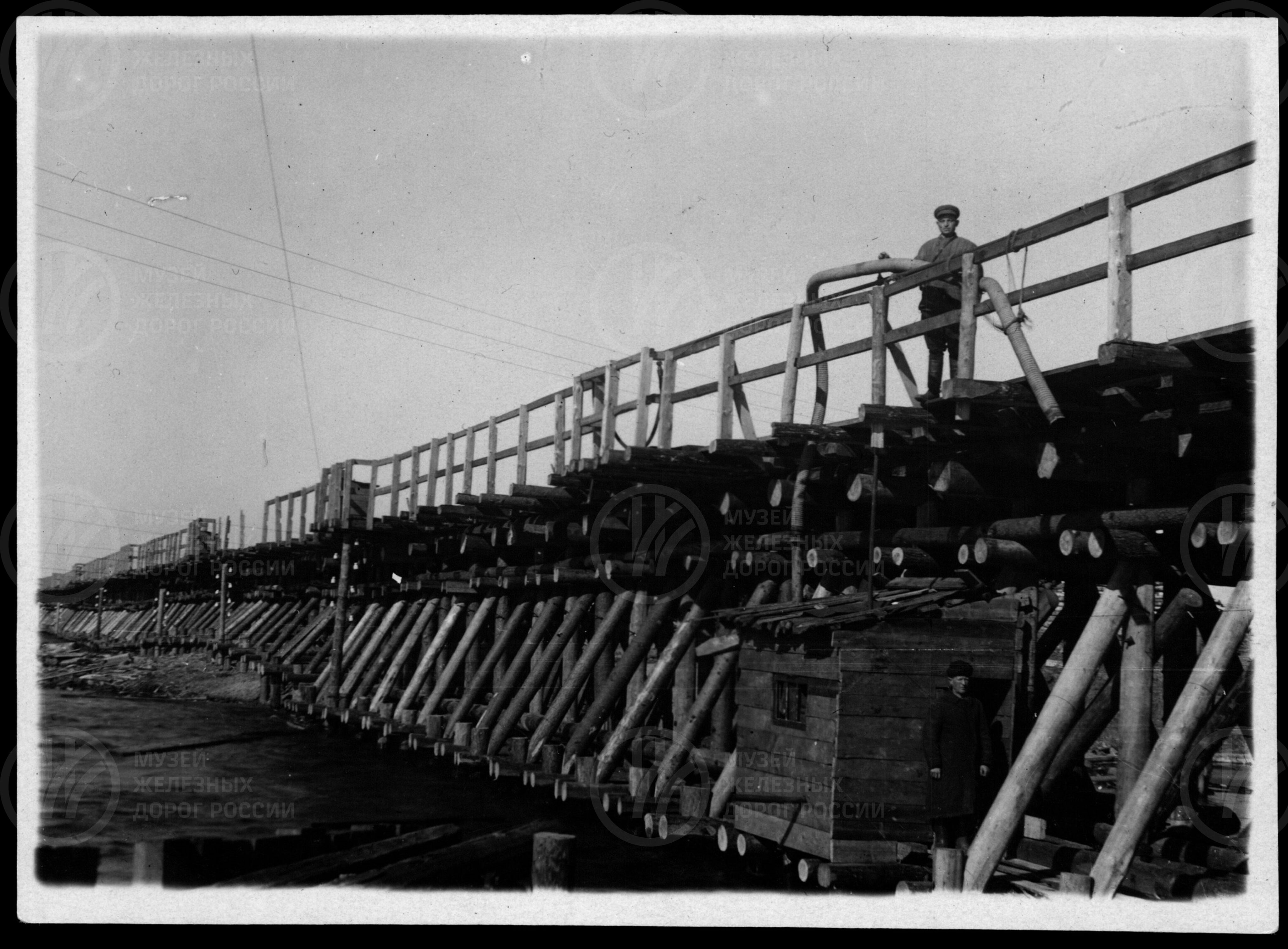 Высоководный мост через реку Волхов. 1943 г., изображение 1