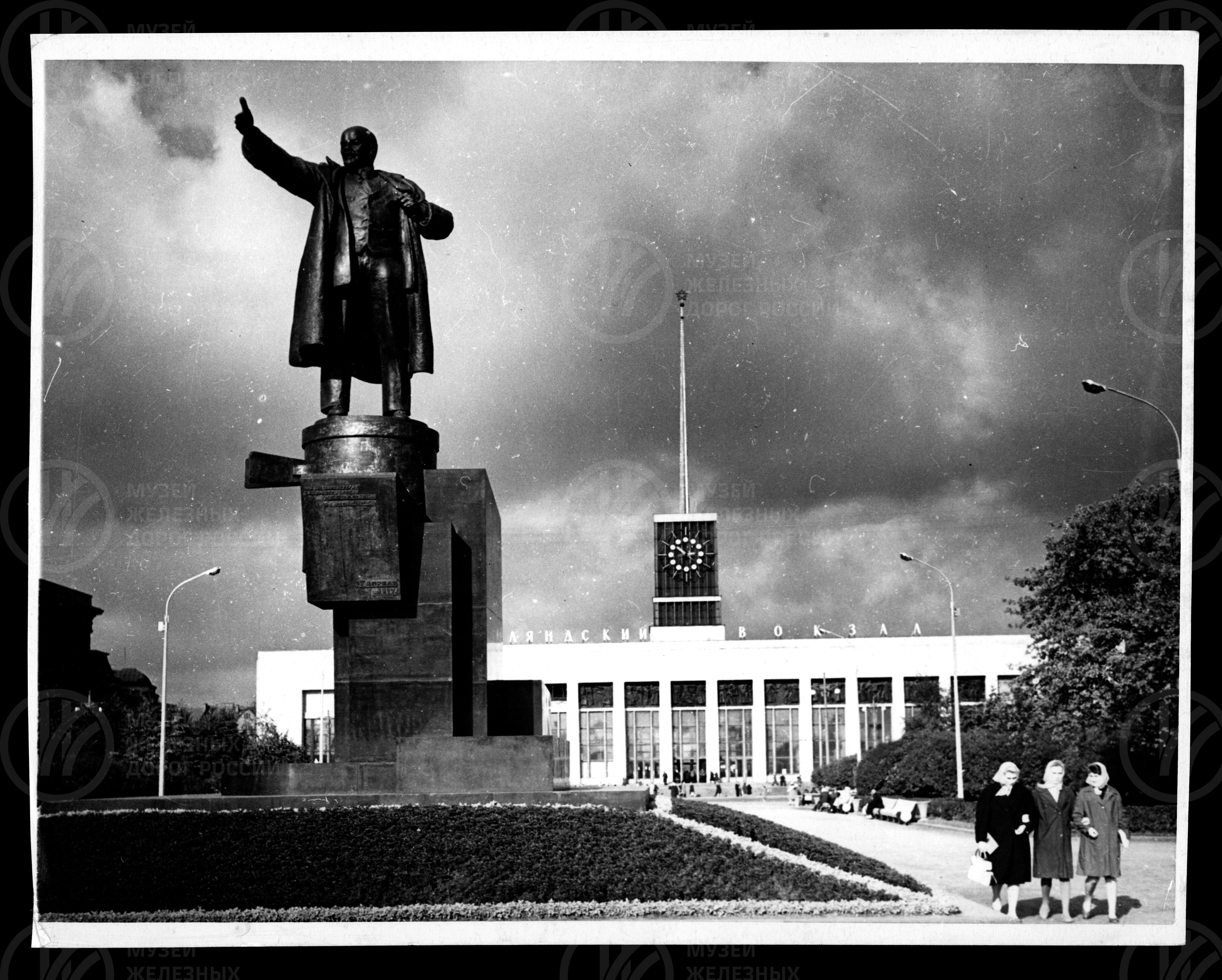 Памятник В.И. Ленину. 1970 г., изображение 1