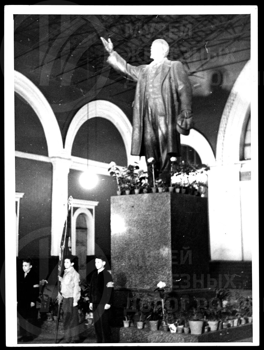 Памятник В.И. Ленину