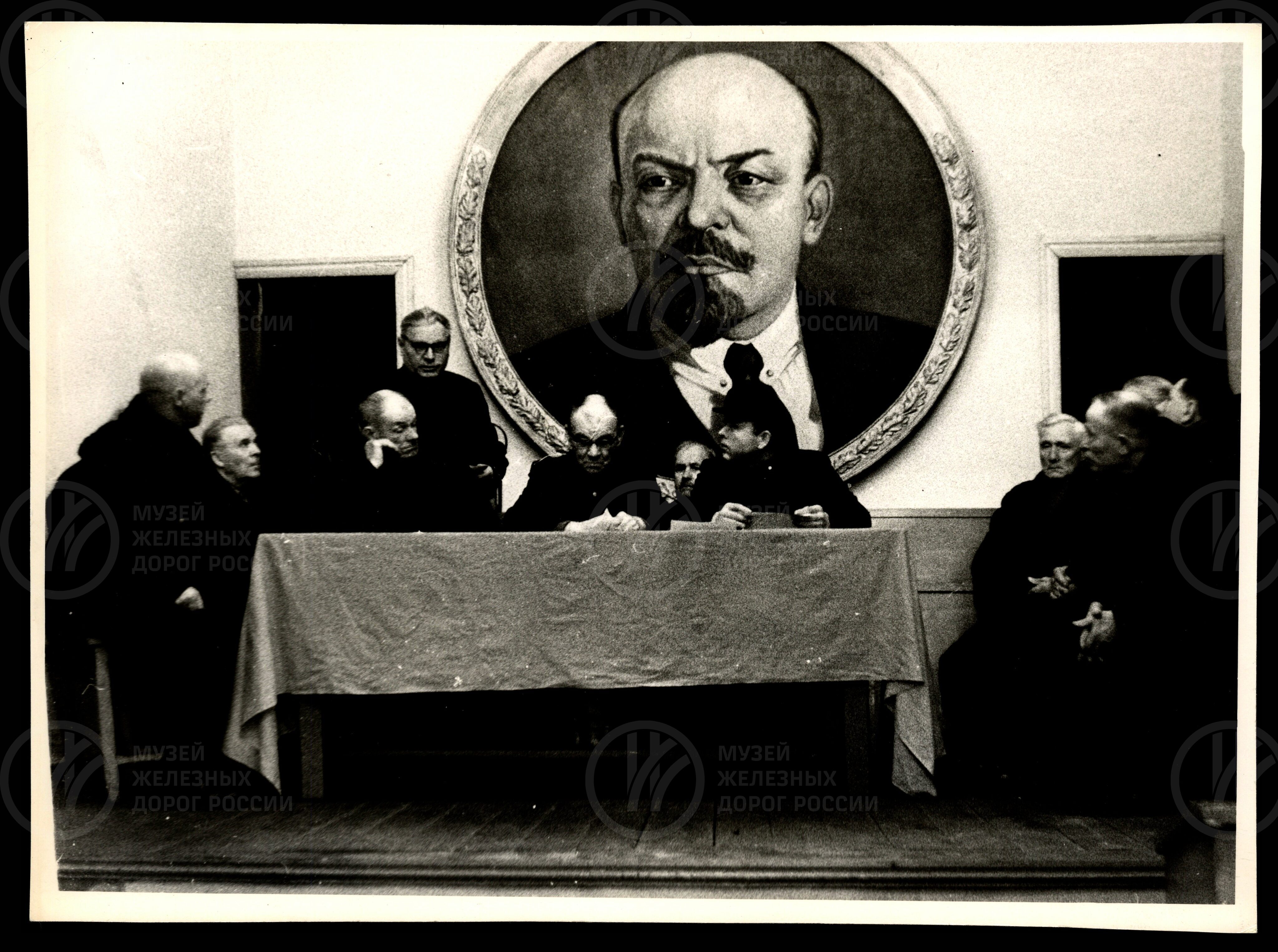 Собрание партийной ячейки в честь первого субботника. 1969 г., изображение 1