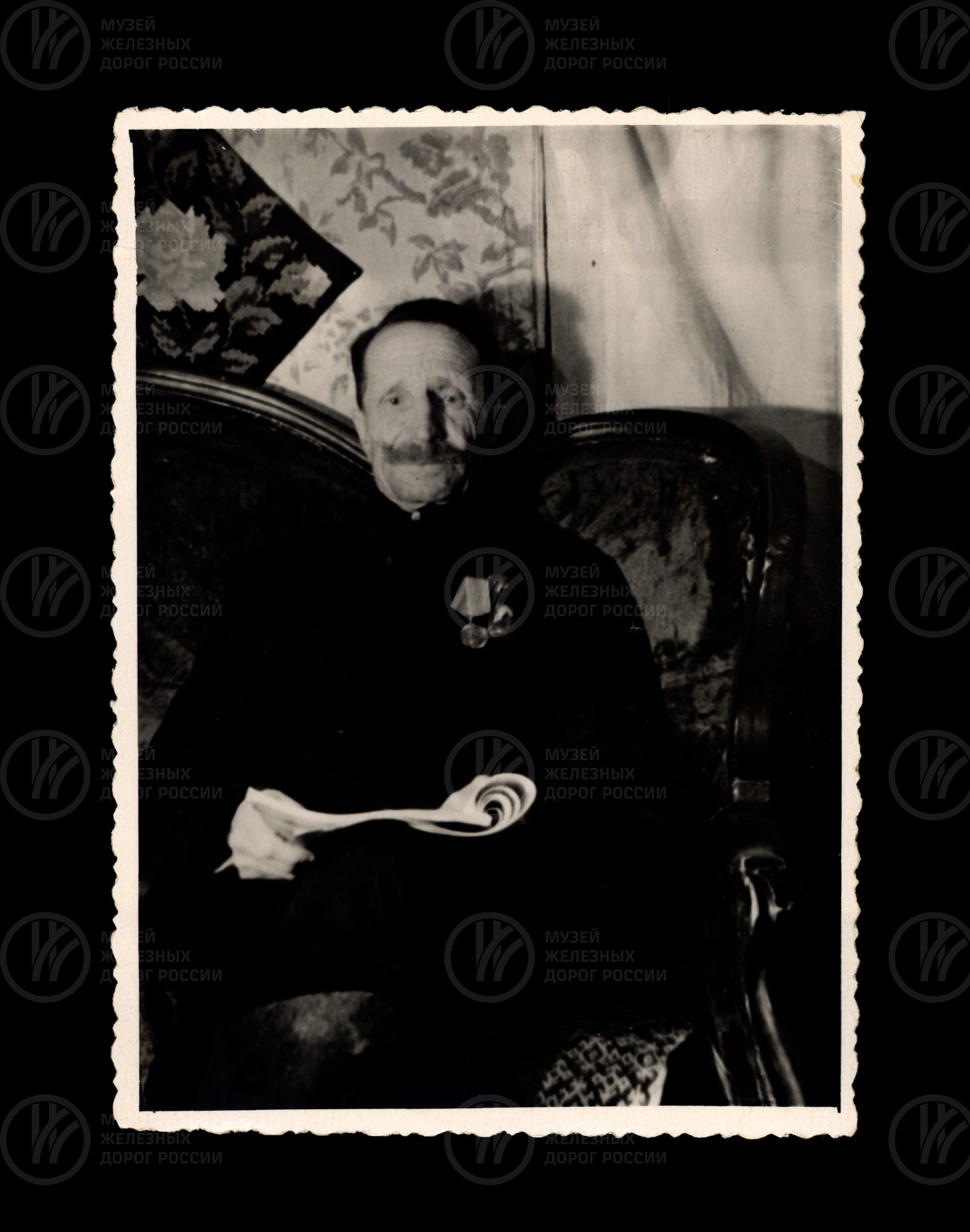 Е.А. Конов – слесарь станции Бологое в доме отдыха. 1950-е годы, изображение 1