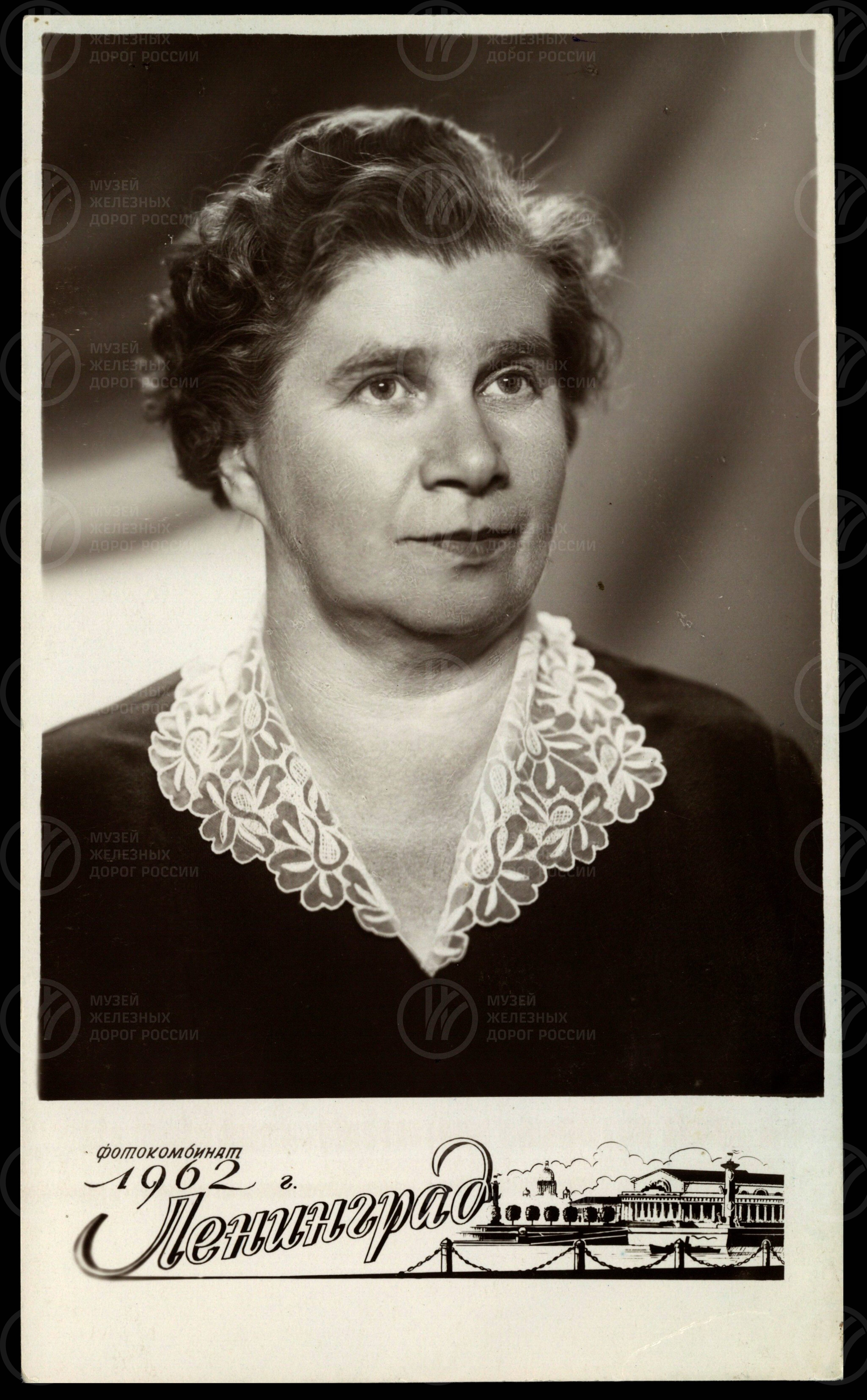 Л.Г. Днепровская – одна из первых стахановок-связистов. 1962 г., image 1