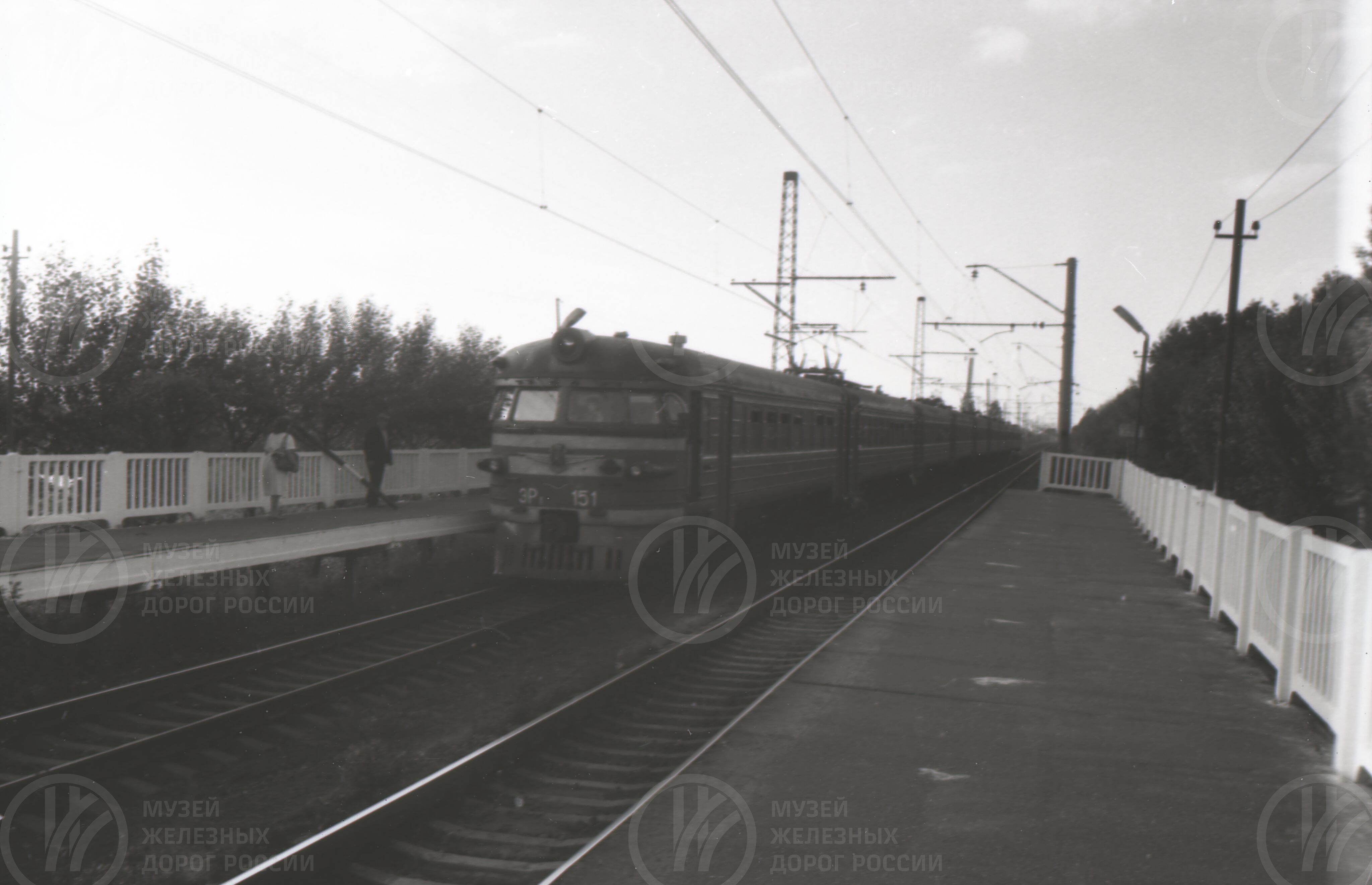 Электричка ЭР1. Платформа 16 км, image 1