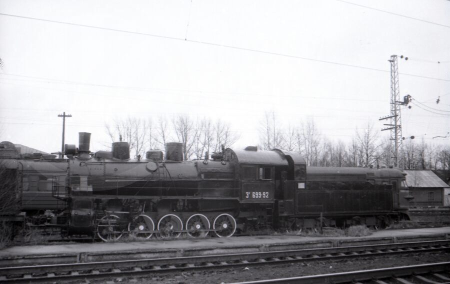 Паровоз Эу699-92