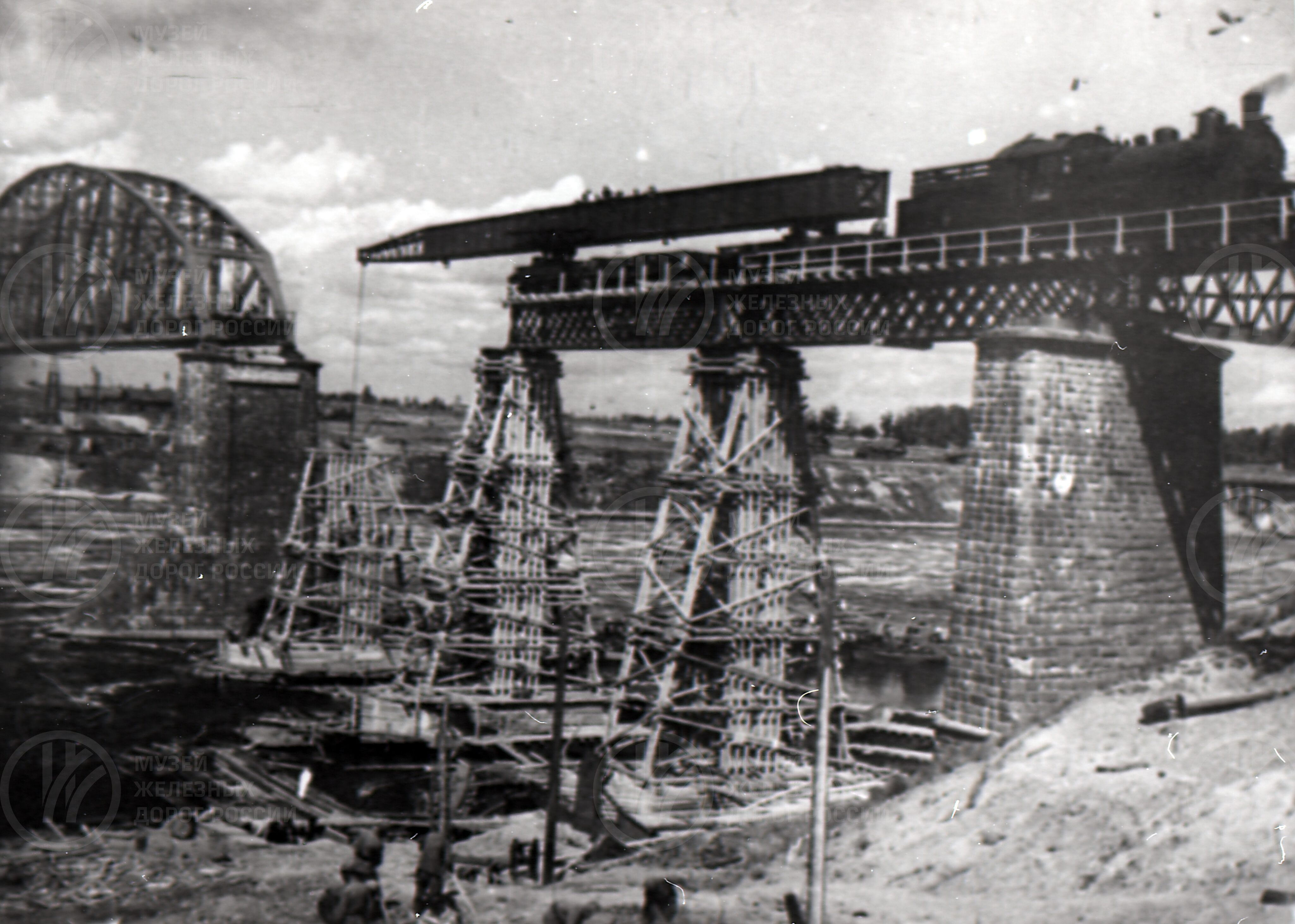 Восстановление разрушенного моста на реке Волхов. 1994 г., image 1