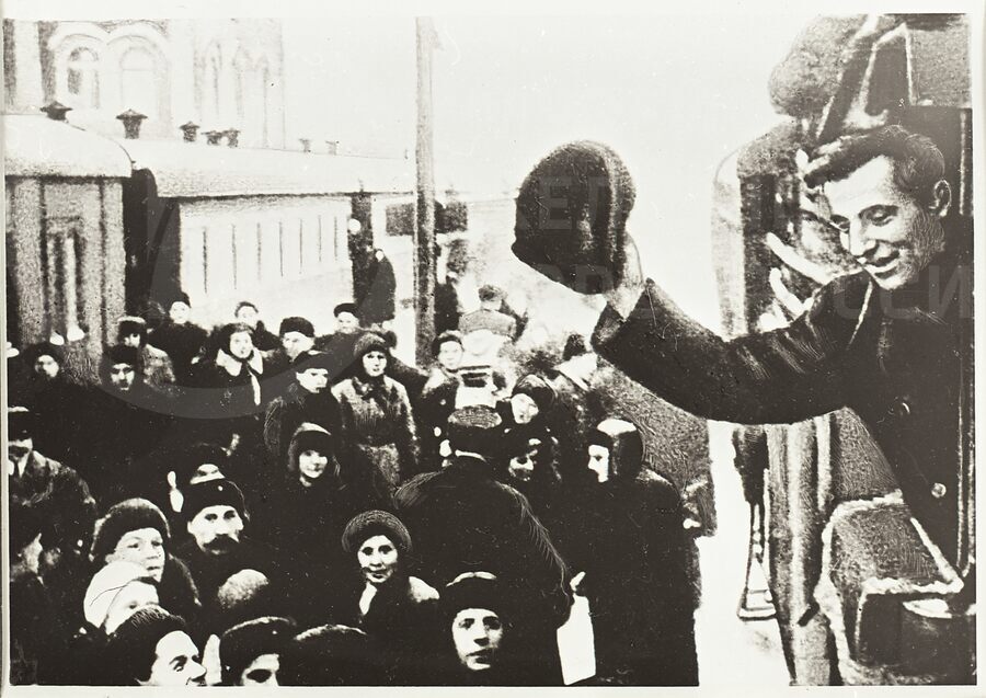 Отправление первого поезда из Ленинграда
