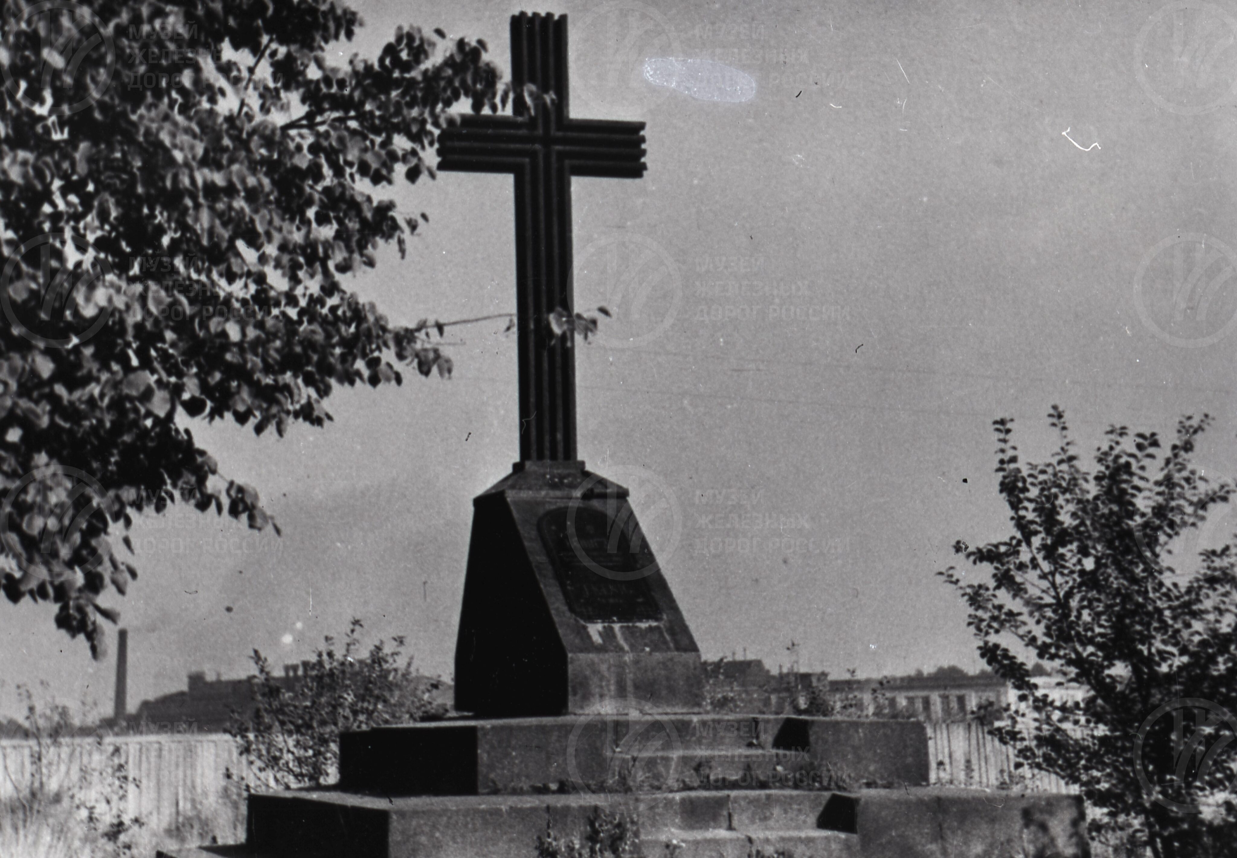 Памятник на могиле Кенига. Станция Обухово, image 1
