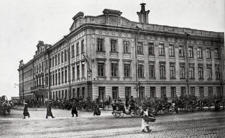 Здание управления Московско-Виндаво-Рыбинской железной дороги. Город Петербург