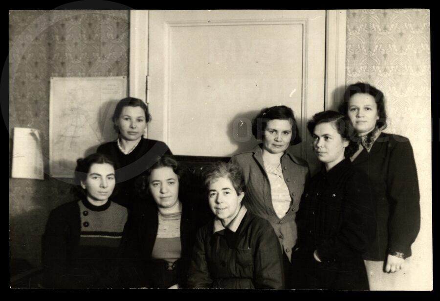 Работницы Дорожного проекта Октябрьской железной дороги. 1950-е годы