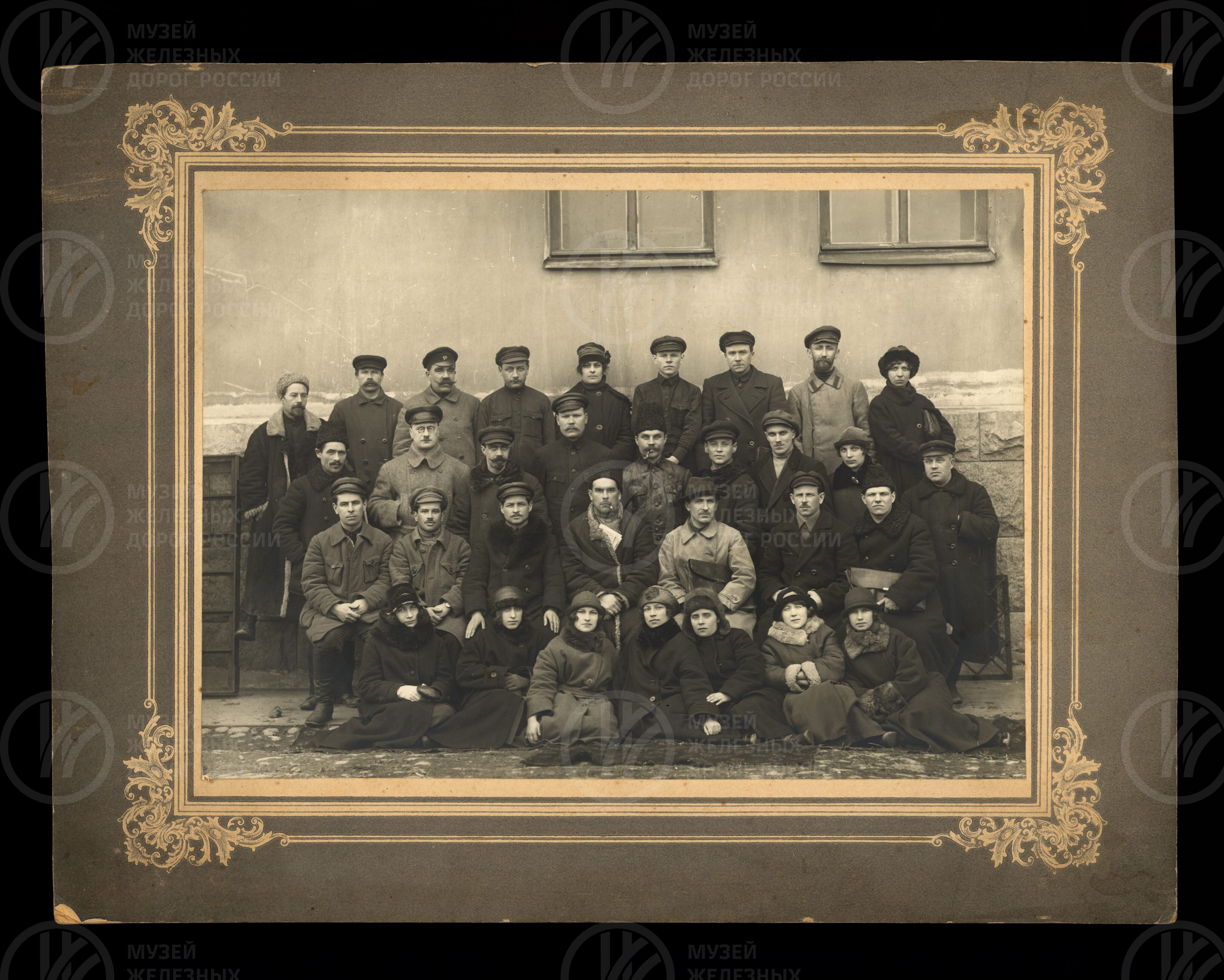 Коллектив железнодорожников Учкпрофсожа Балтийского узла. 1924 г., изображение 1