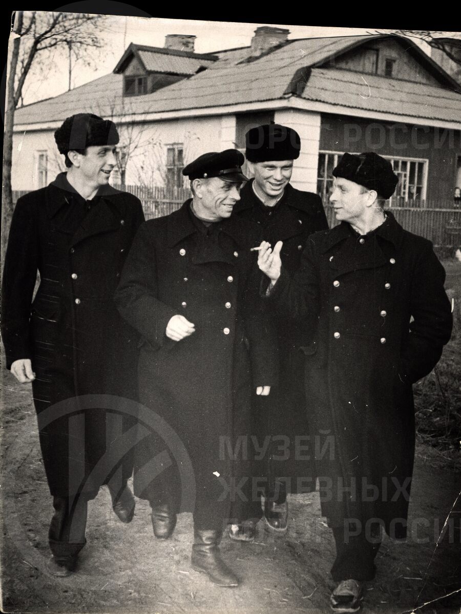 Шабалов – машинист депо Волховстрой с сыновьями машинистами. 1945–1967 гг.