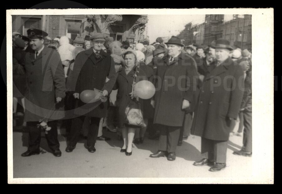М.Т. Михайлов на демонстрации. Начало 1970-х годов