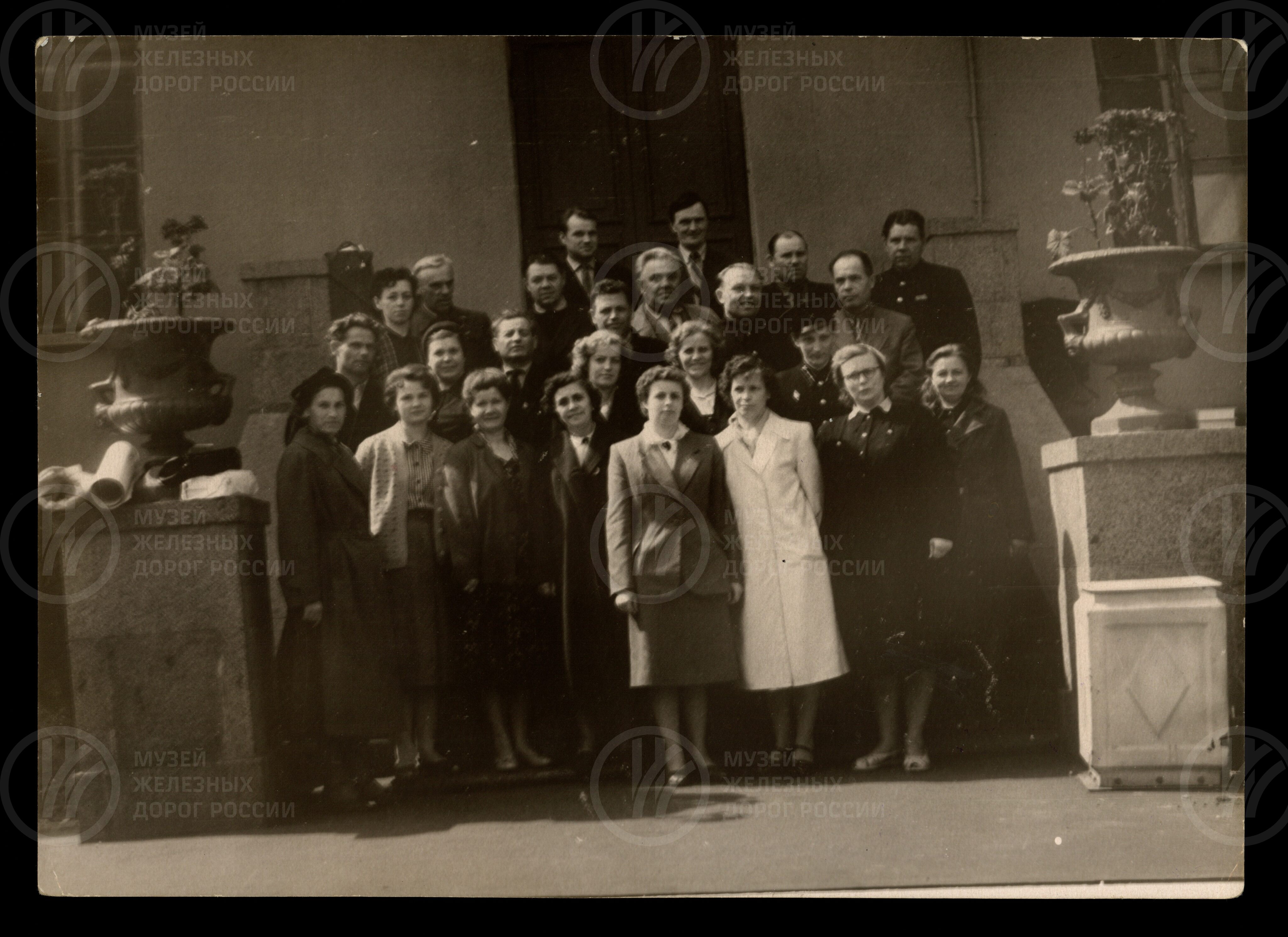 М.Т. Михайлов на экскурсии. Конец 1960-х годов, image 1