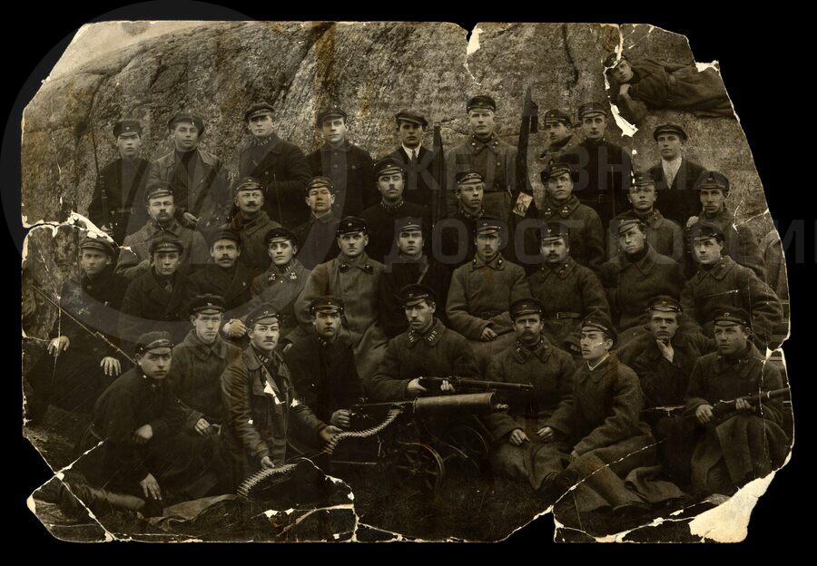 Группа работников отдела военизированной охраны. 1920-е годы