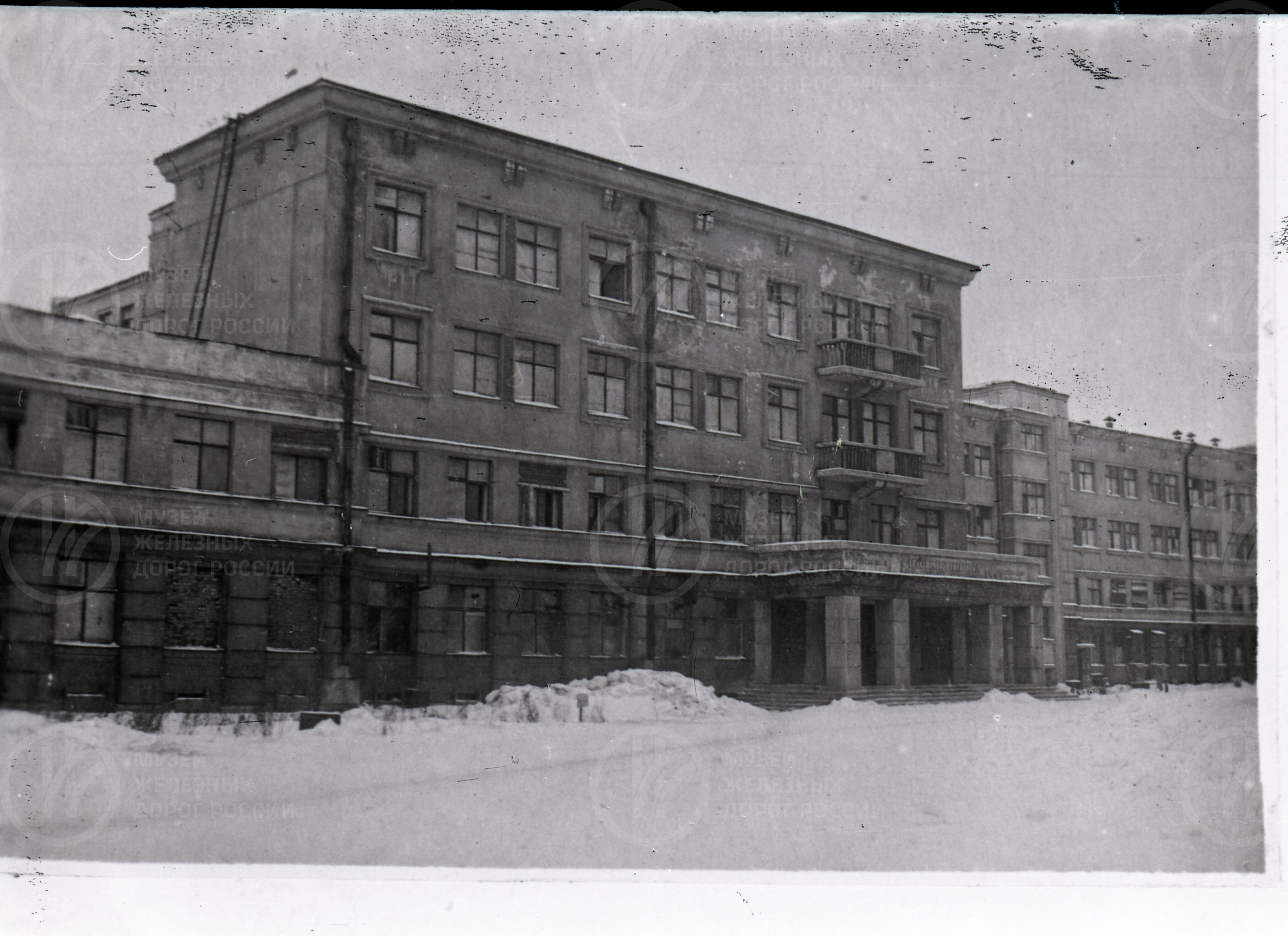 Здание железнодорожной поликлиники в годы Великой Отечественной войны. Улица Боровая 52, изображение 1