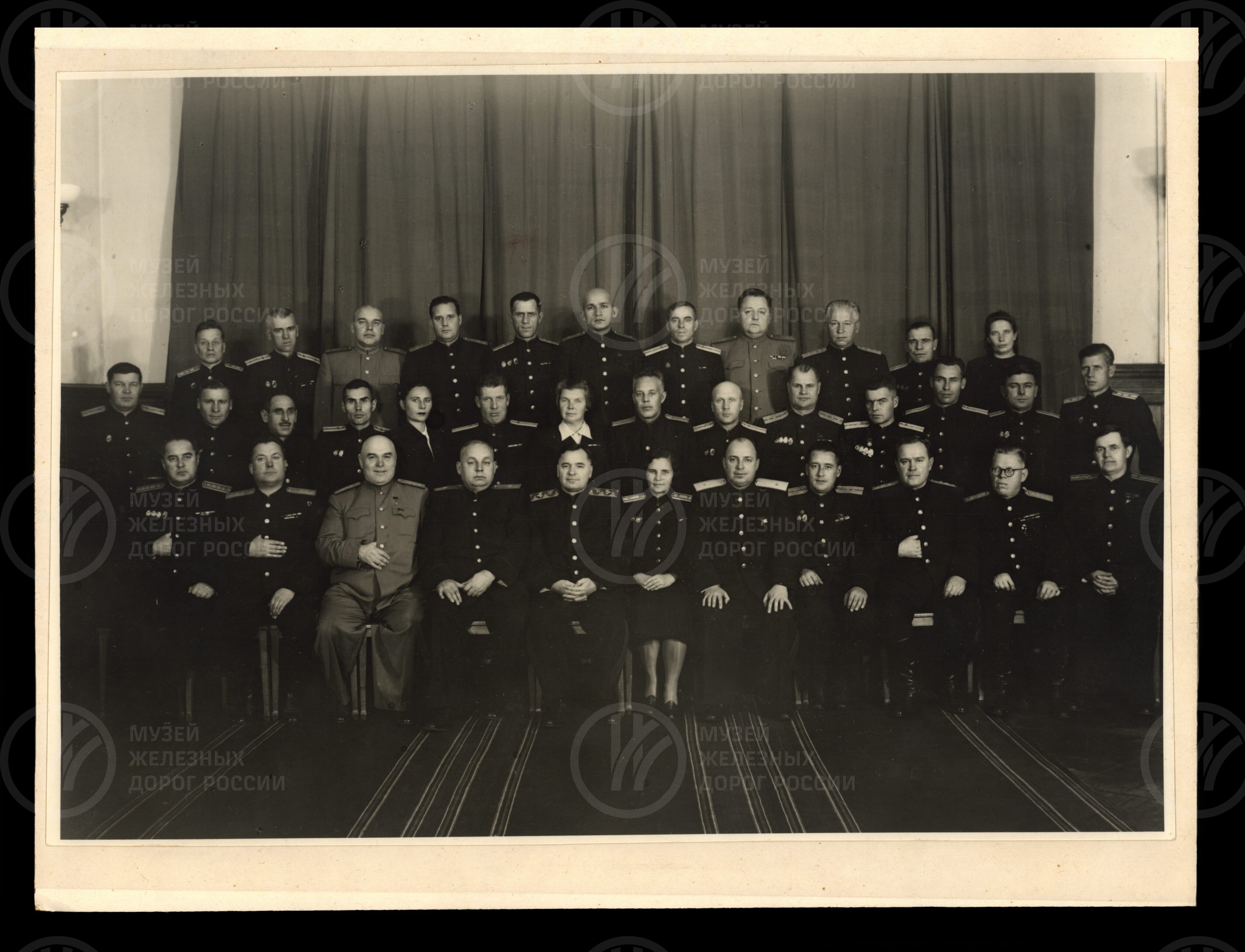 Железнодорожники. Делегаты XIX-го  съезда КПСС. 1952 г., изображение 1
