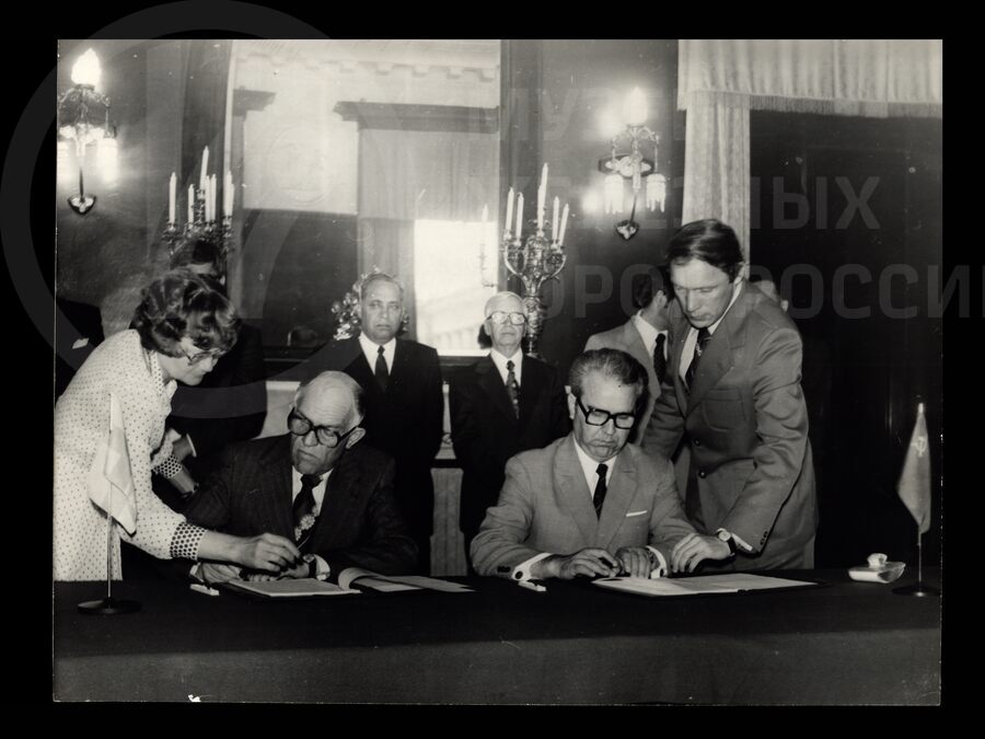 Подписание договора с Финляндией о содружестве. 1979 г.