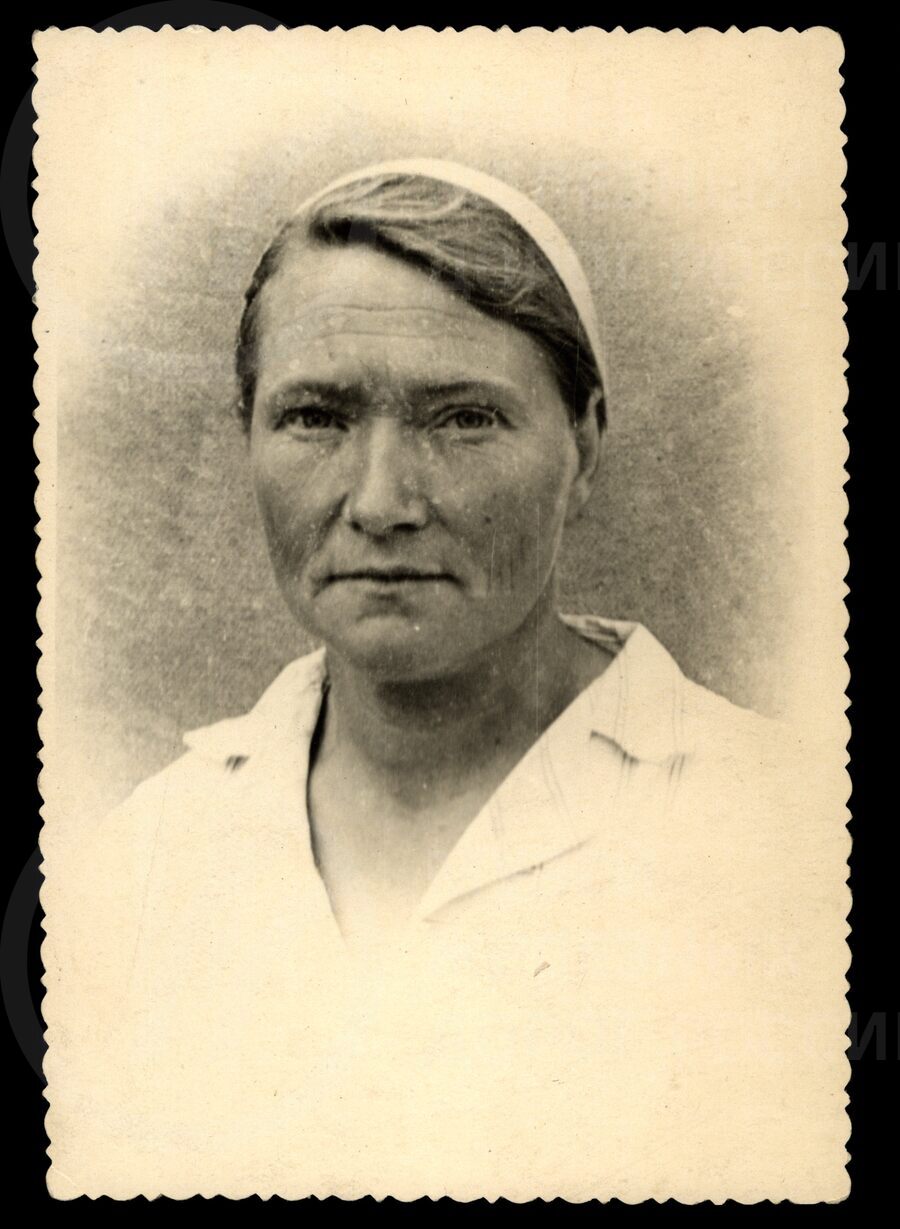 Бурова Елена – передовик полеводства совхоза Молосковицы. 1949 г.