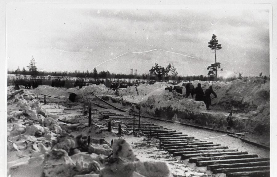 Строительство дороги Победы. 1943 г.