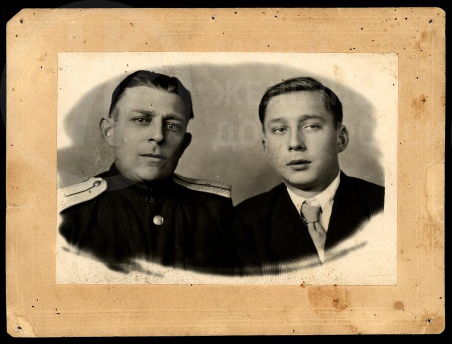 С.Я. Яковлев и его сын Владимир. 1954 г.