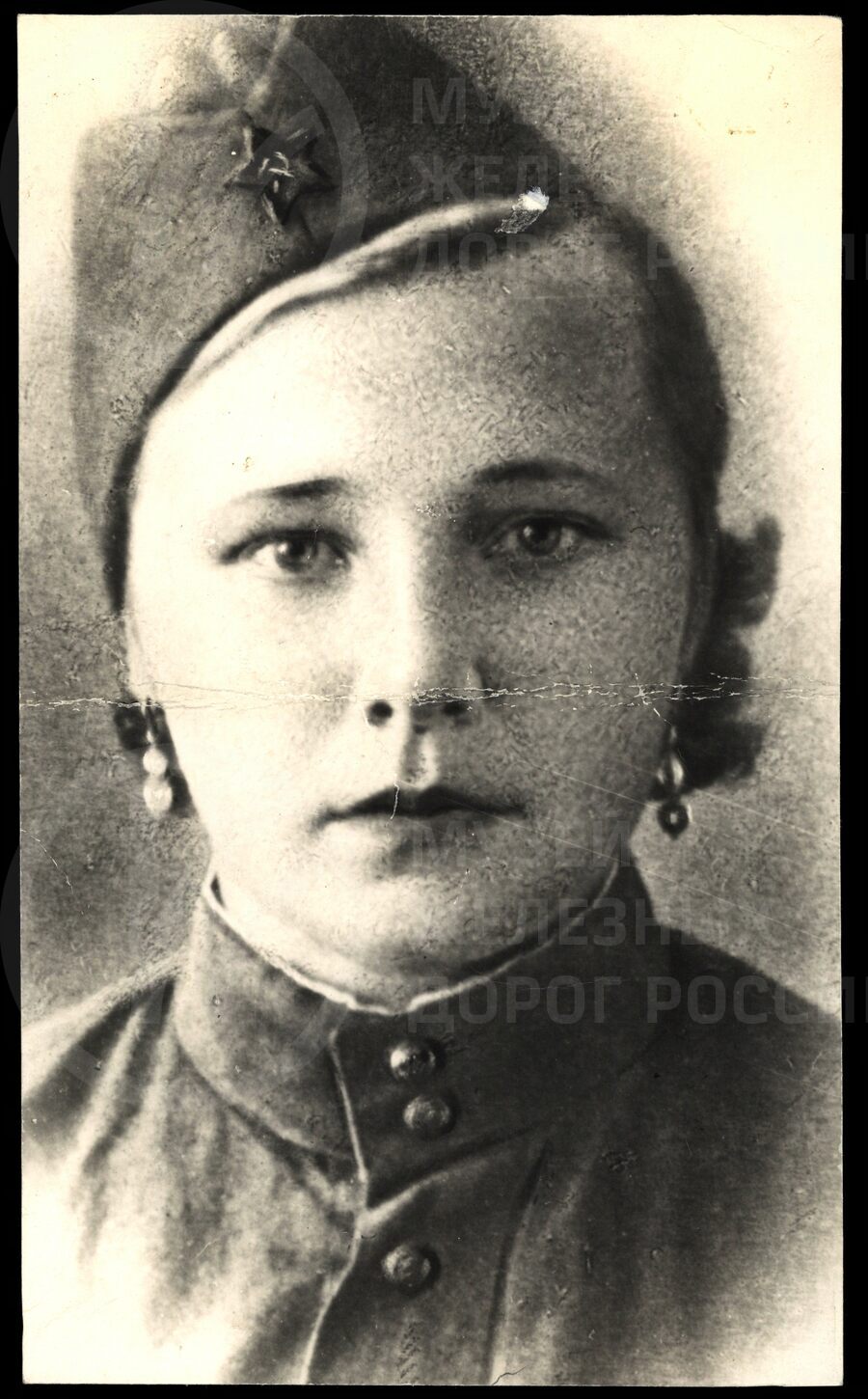 Екатерина Семеновна Горина – главный кондуктор 48-й паровозной Колонны НКПС. 1940-е годы