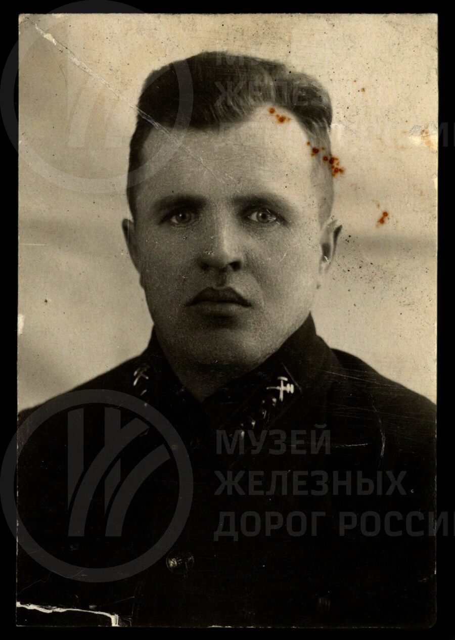 Константин Иванович Бикин – машинист-инструктор по теплотехнике Мурманской железной дороги. 1933 г.