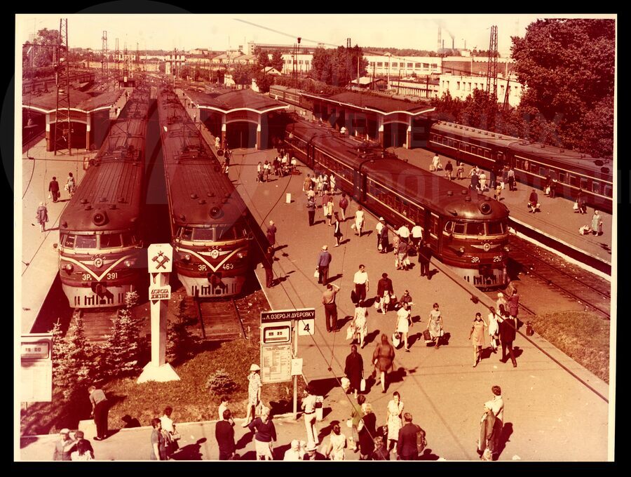 Вид на платформы Финляндского вокзала. 1970-е годы