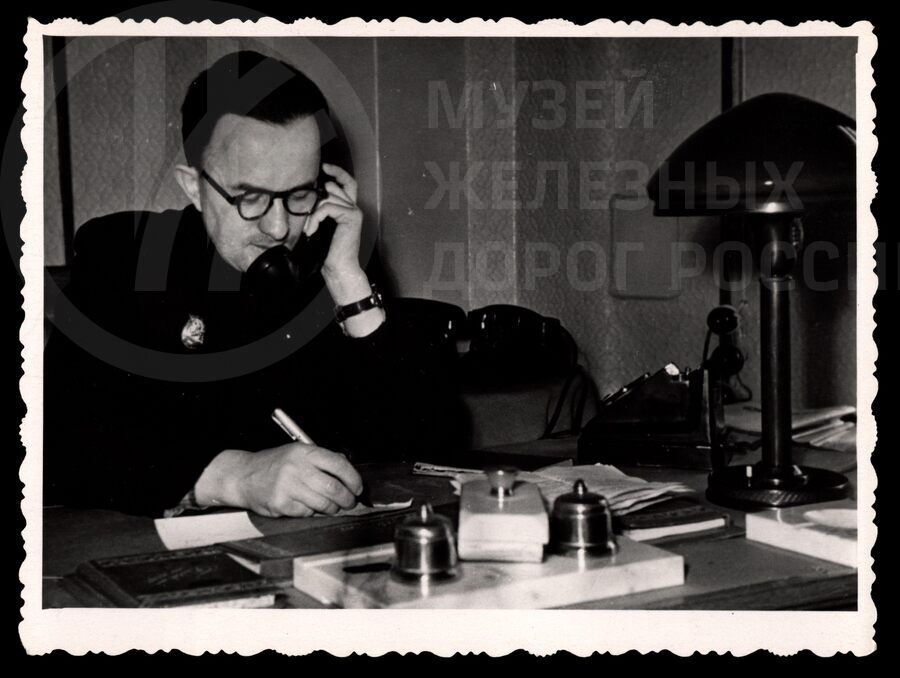 А.И. Августынюк в рабочем кабинете. 1960-е годы