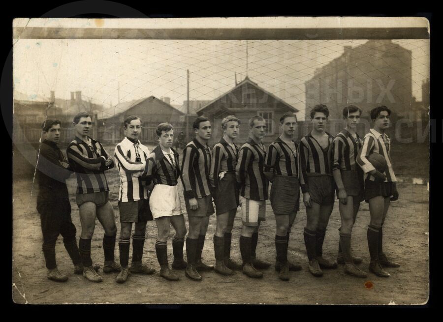 Футбольная команда клуба имени Дзержинского. 1926 г.