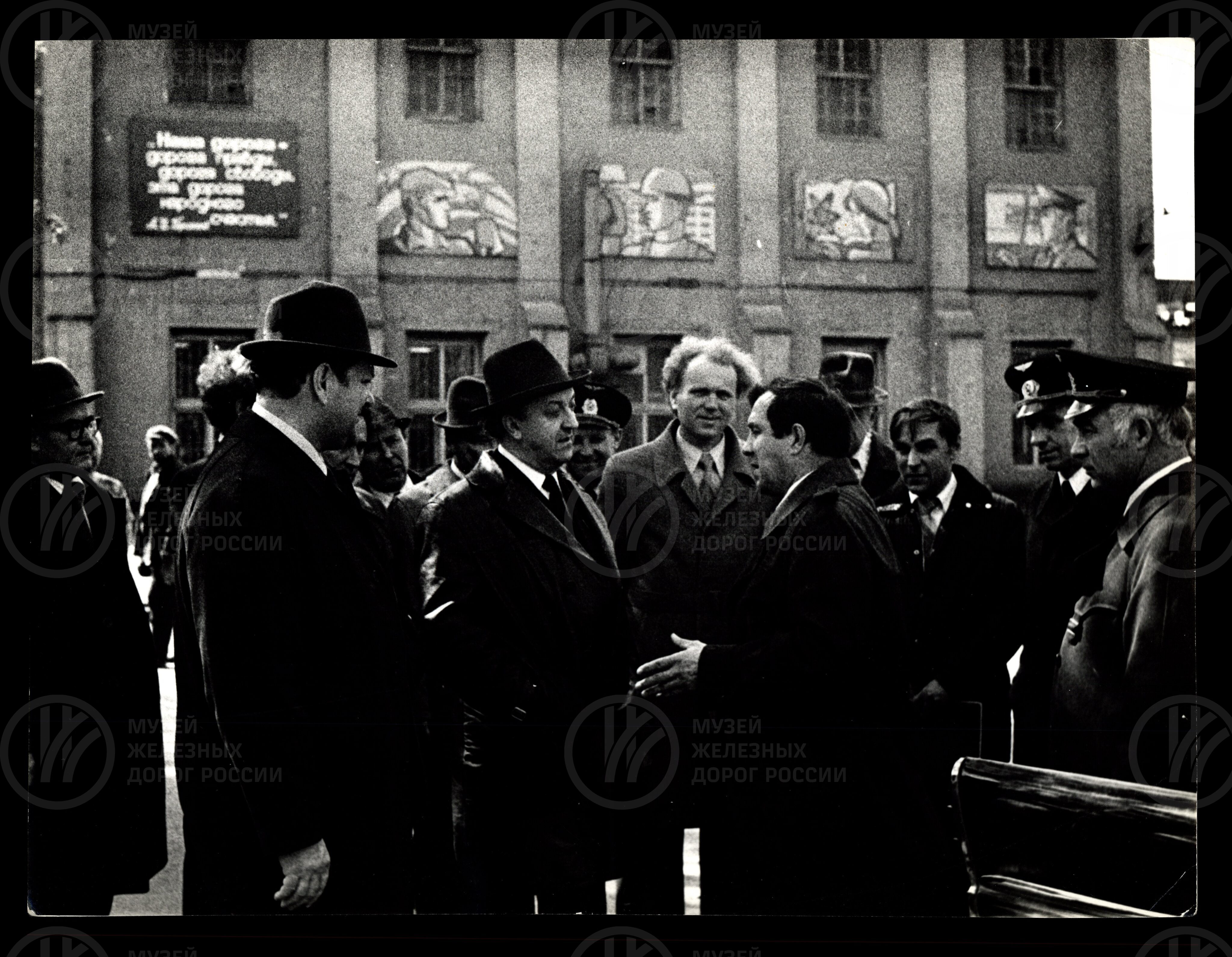И.Г. Павловский – министр путей сообщения на ЭВРХ. 1982 г., image 1