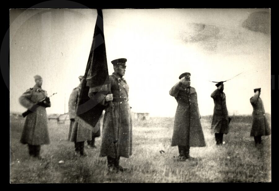Вручение боевого Красного Знамени. 1951 г.