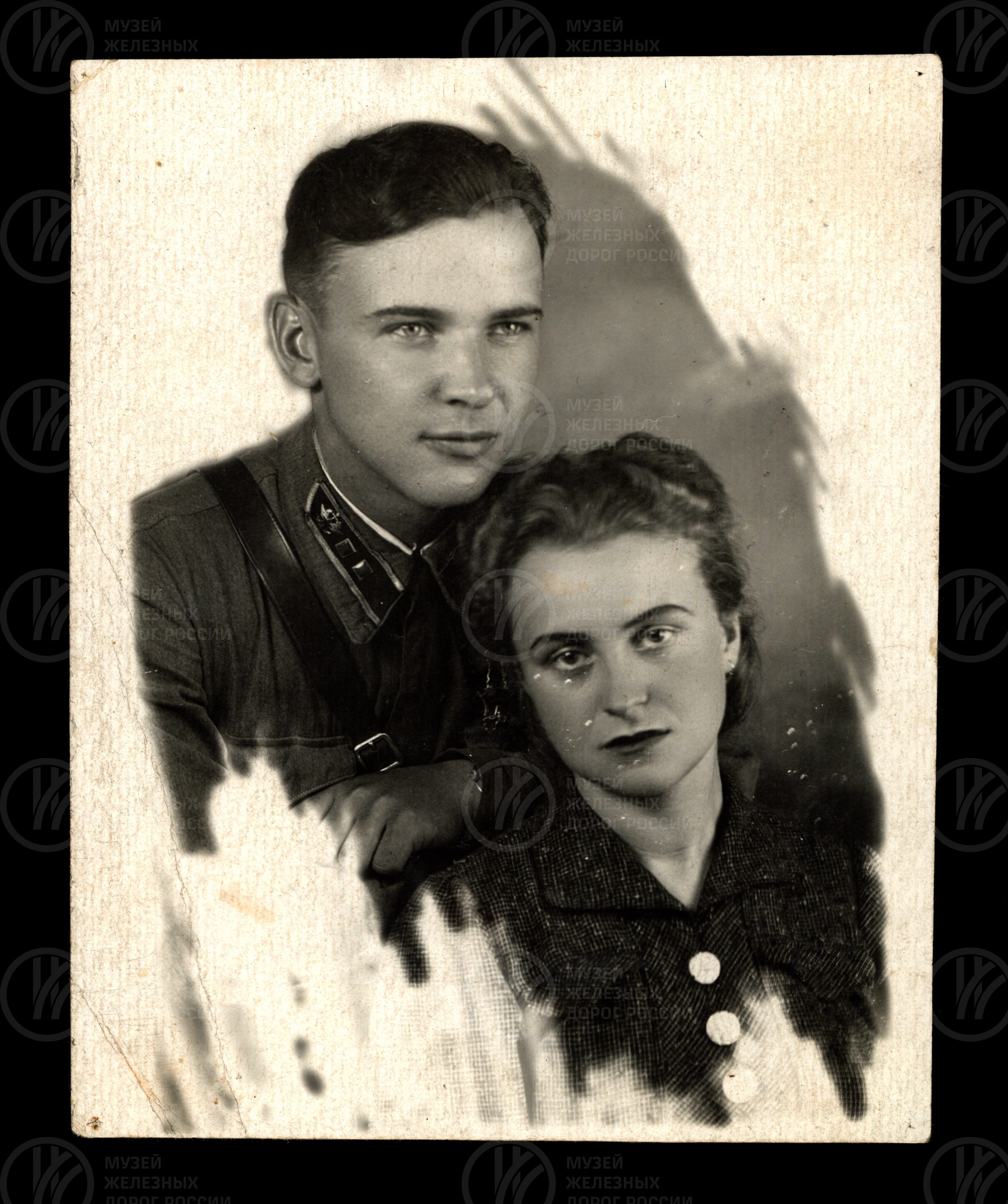 Михаил Елисеев с женой. 1941 г., изображение 1