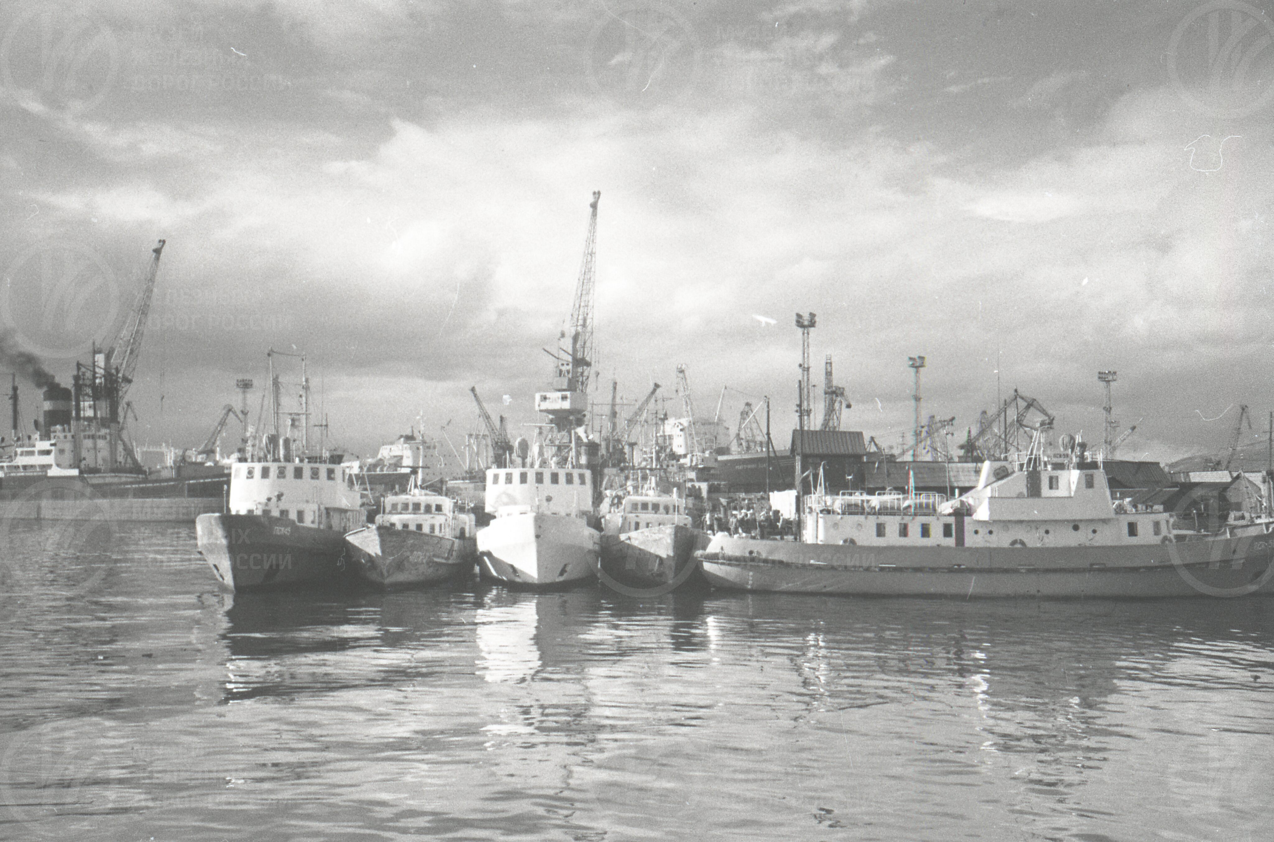 Привокзальная площадь. Город Мурманск. 1966 г., изображение 2