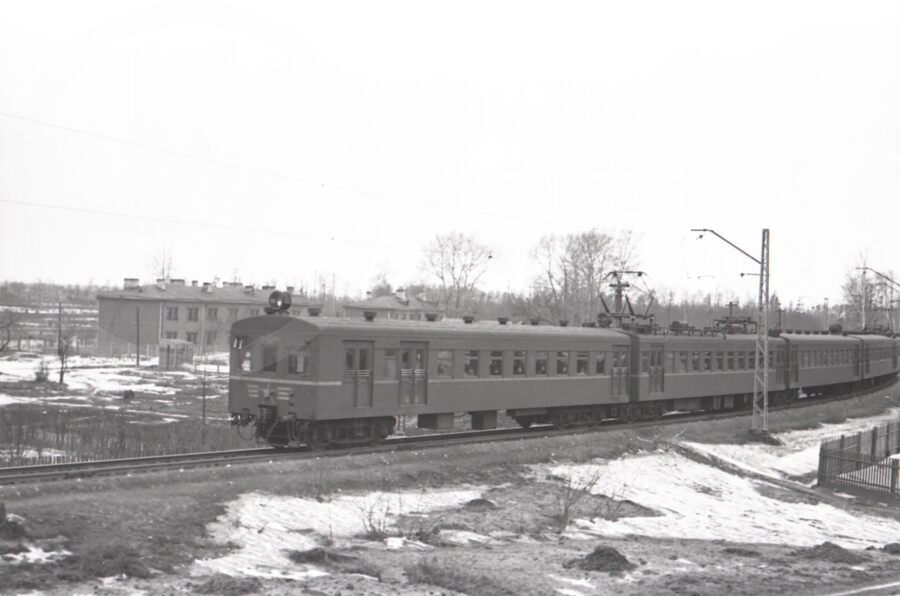 Моторвагонные секции Ср и Ср3 в пути. 1956 г.