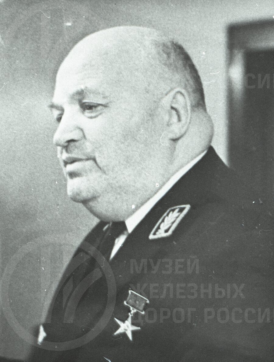 Владимир Васильевич Чубаров. Начальник Октябрьской железной дороги