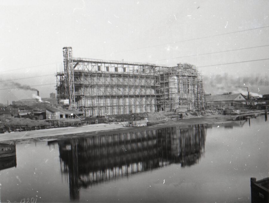 Строящаяся электростанция. Станция Ораниенбаум. 1913 г.