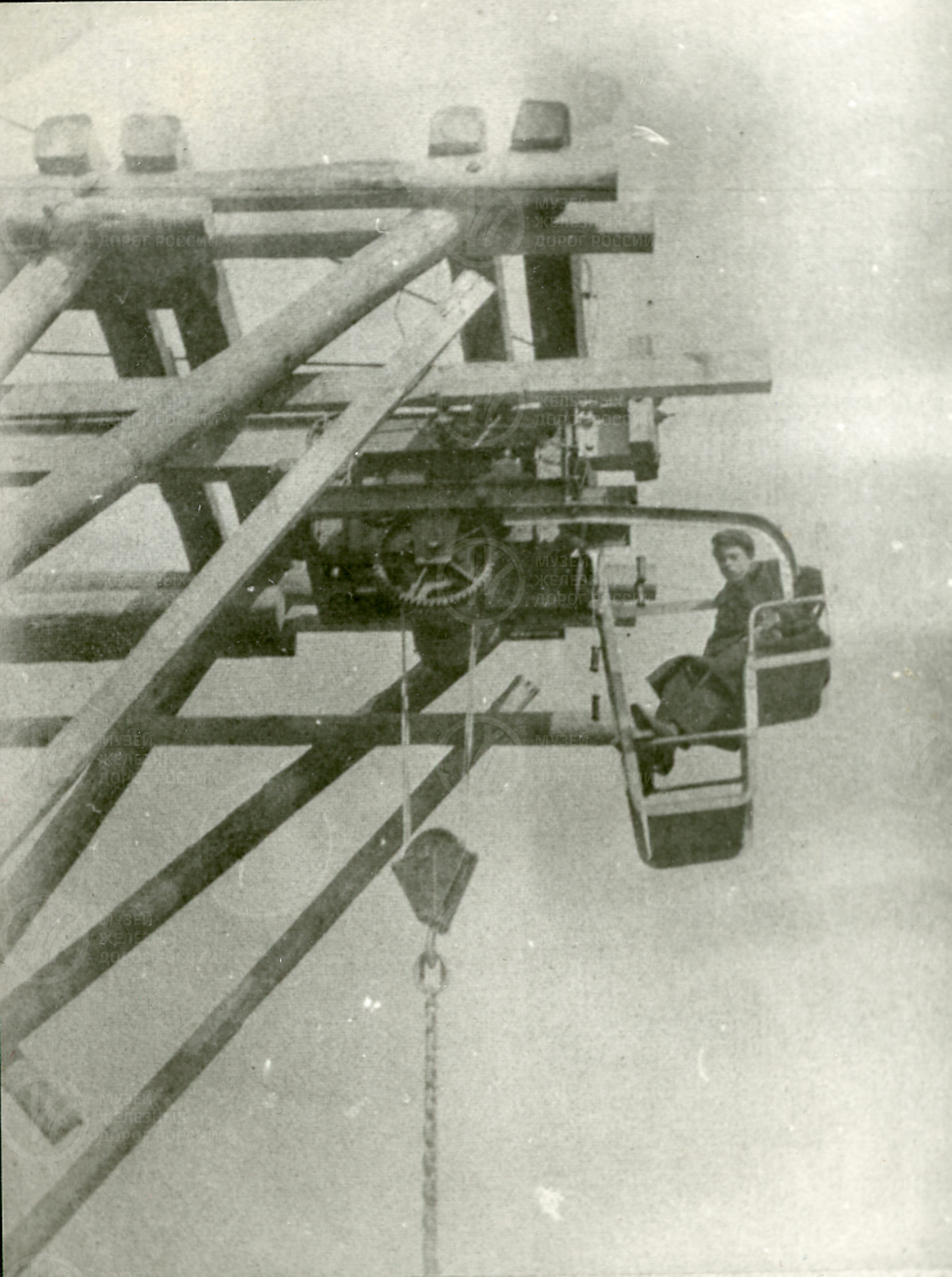 Кран на монтаж механизмов моста, image 1