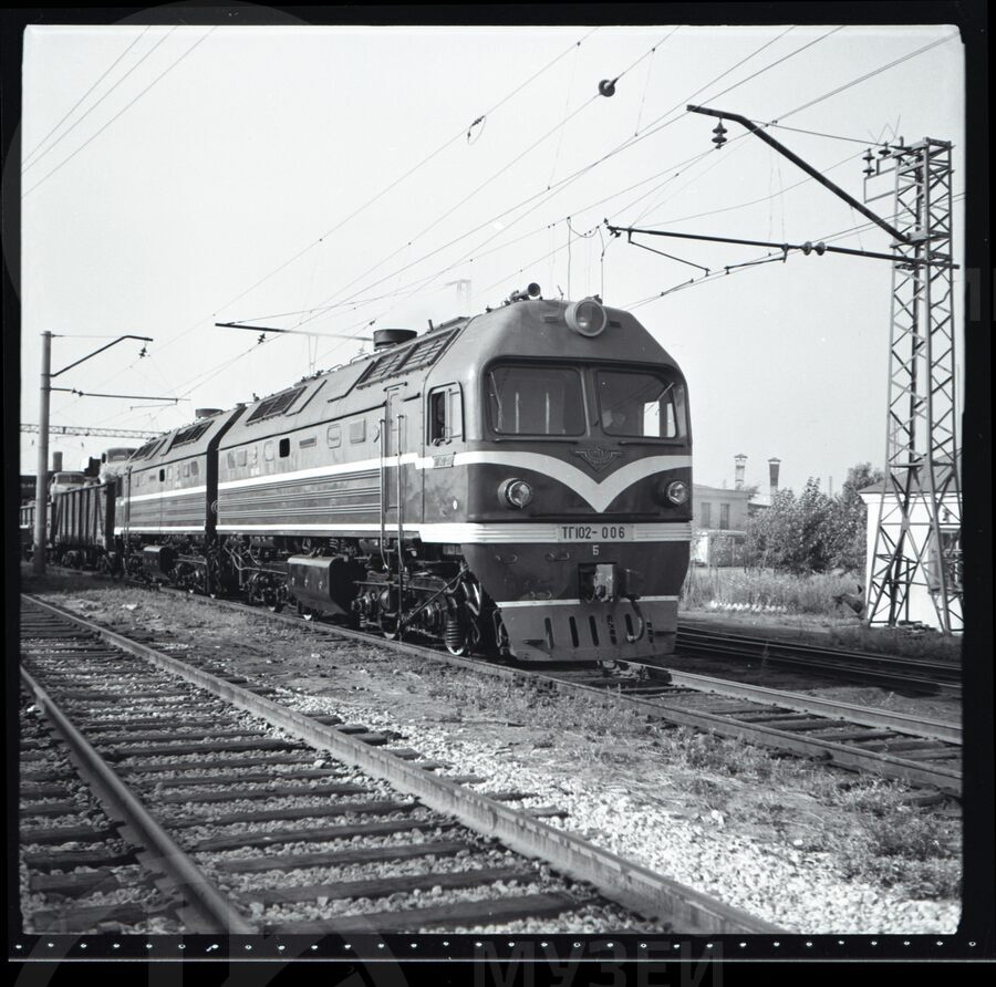 Тепловоз ТГ102-006